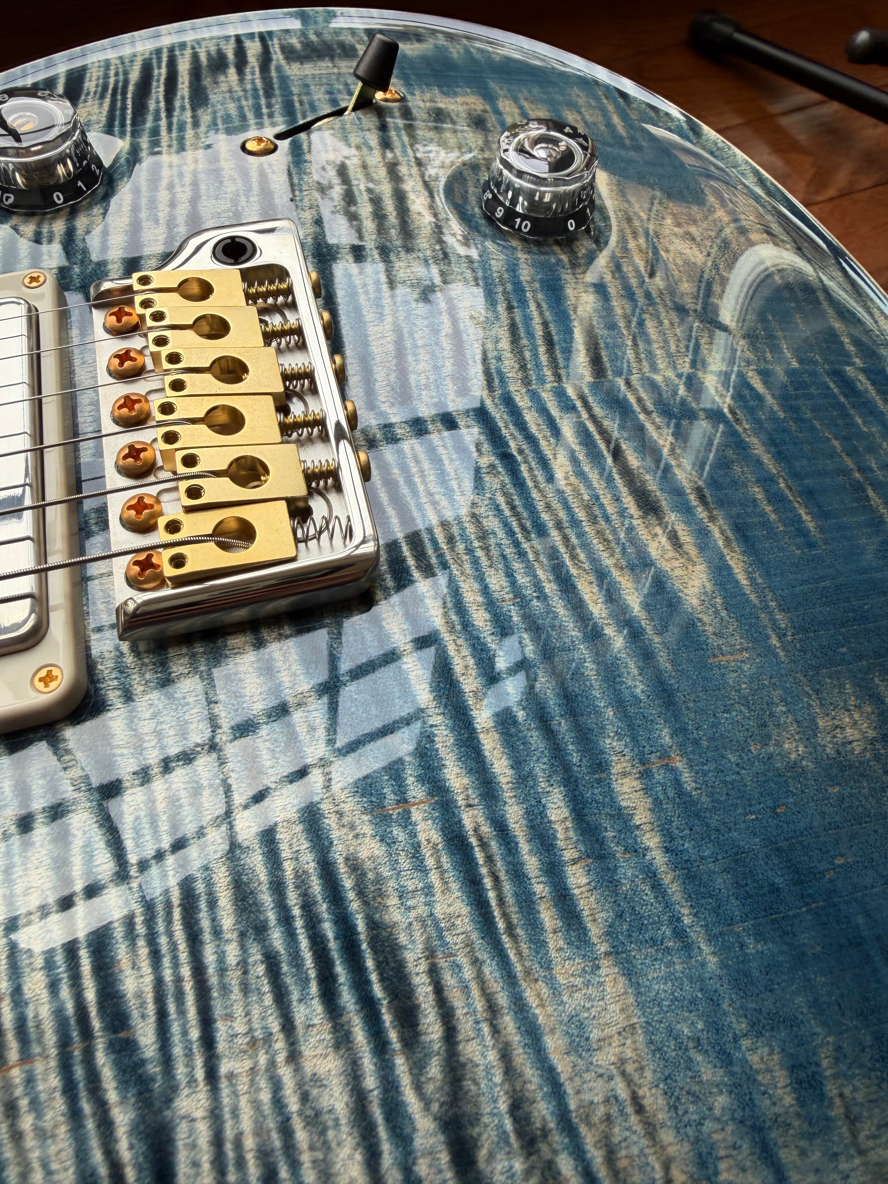 2025 PRS Studio 22 10 Top - Faded Whale Blue