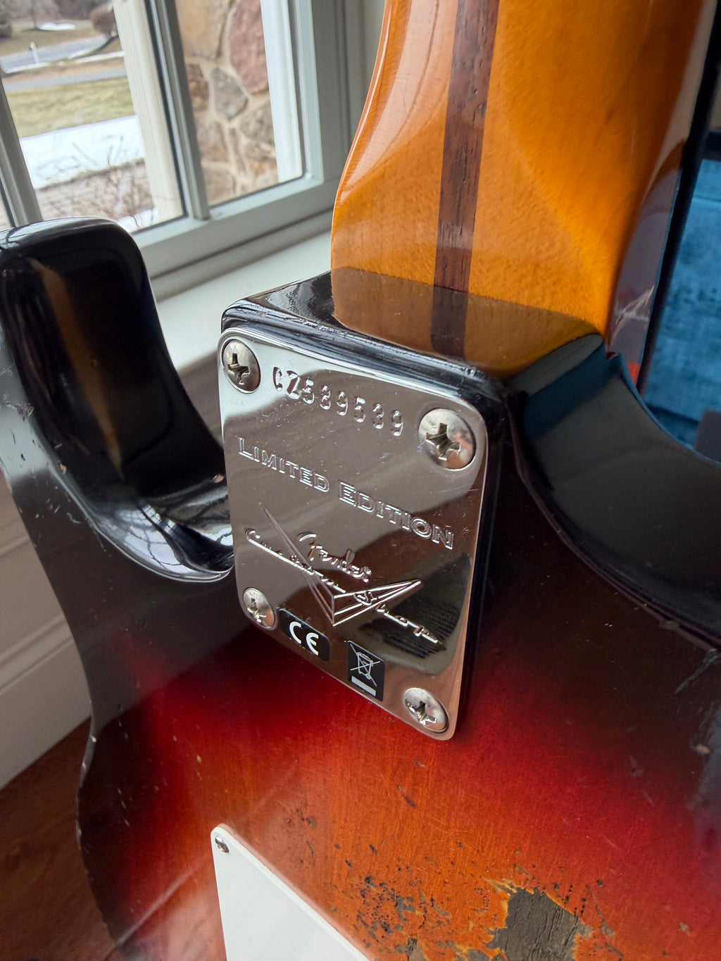2026 Fender Custom Shop Stratocaster Custom Deluxe SR25 Heavy Relic - Aged 3 Color Sunburst - Image 12