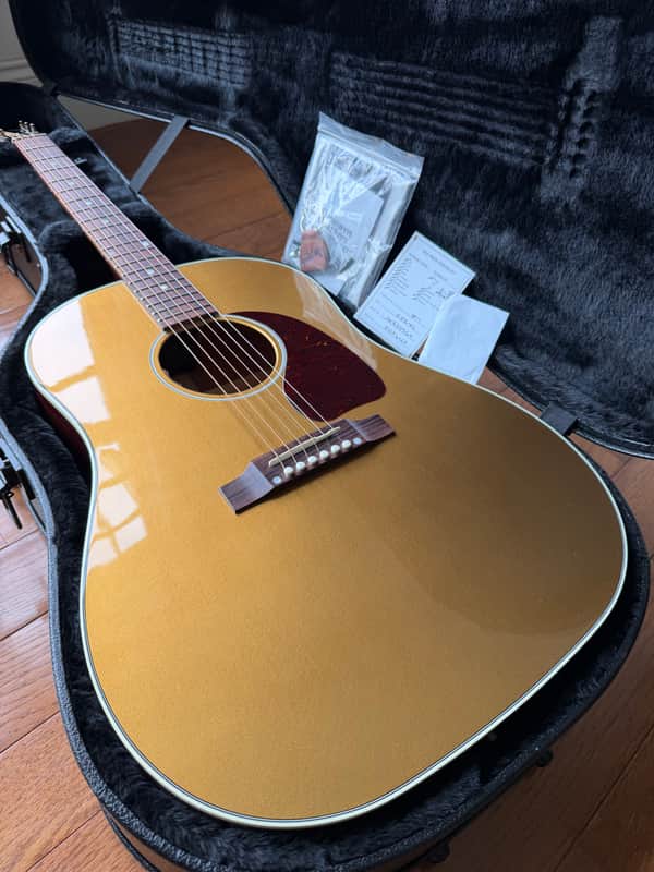 2026 Gibson J-45 Standard - Gold Top