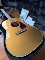 2026 Gibson J-45 Standard - Gold Top