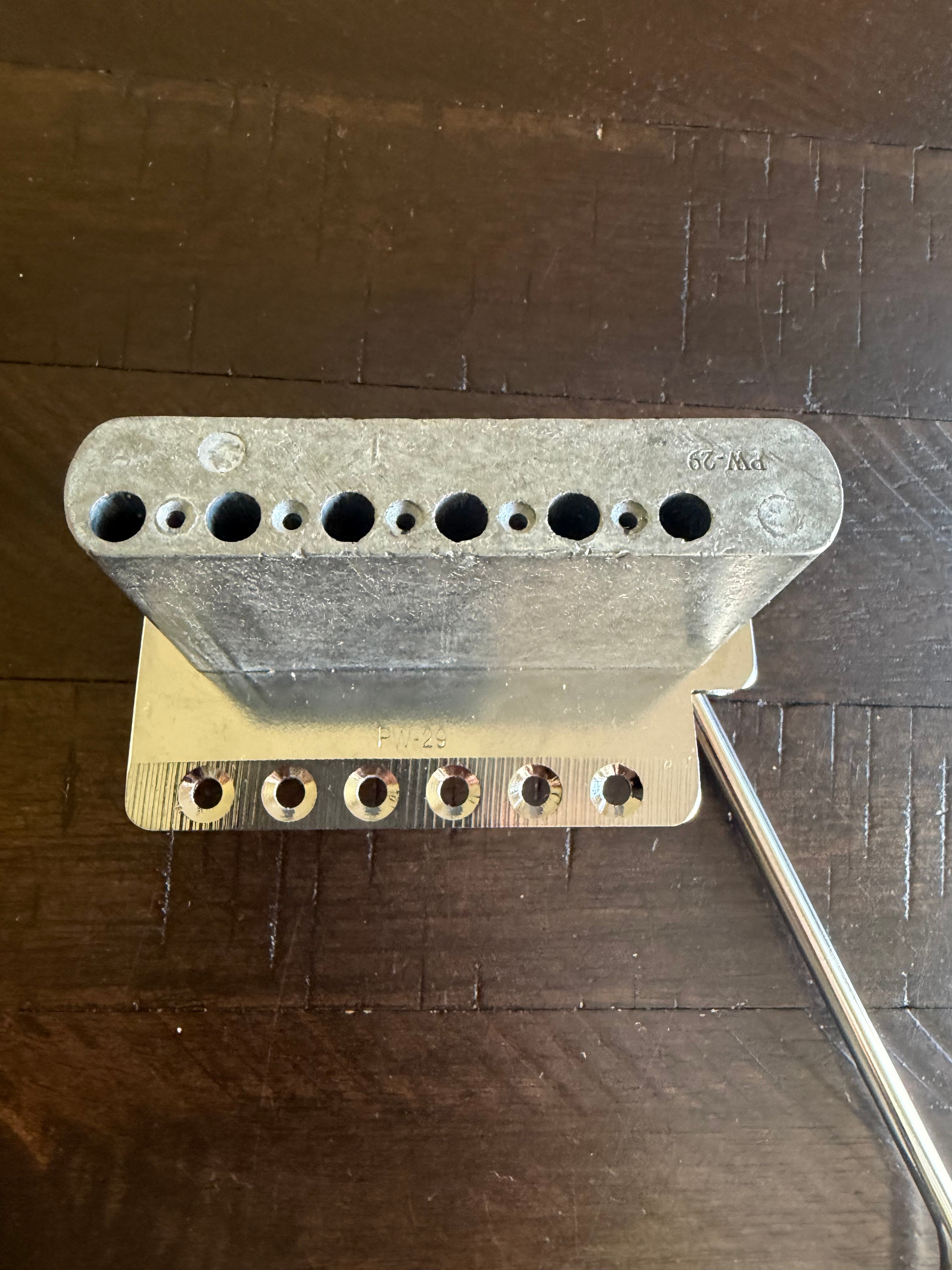 Fender Stratocaster PW-29 Tremolo Fat Sustain Block with Trem Arm