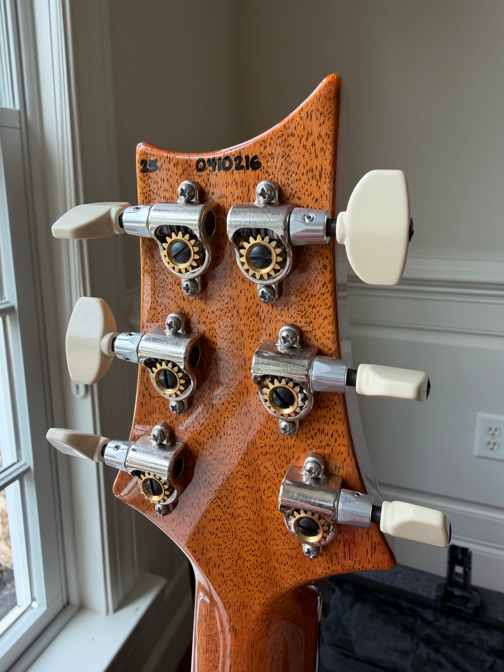 2025 PRS Modern Eagle V 40th Anniversary - Aurora Borealis