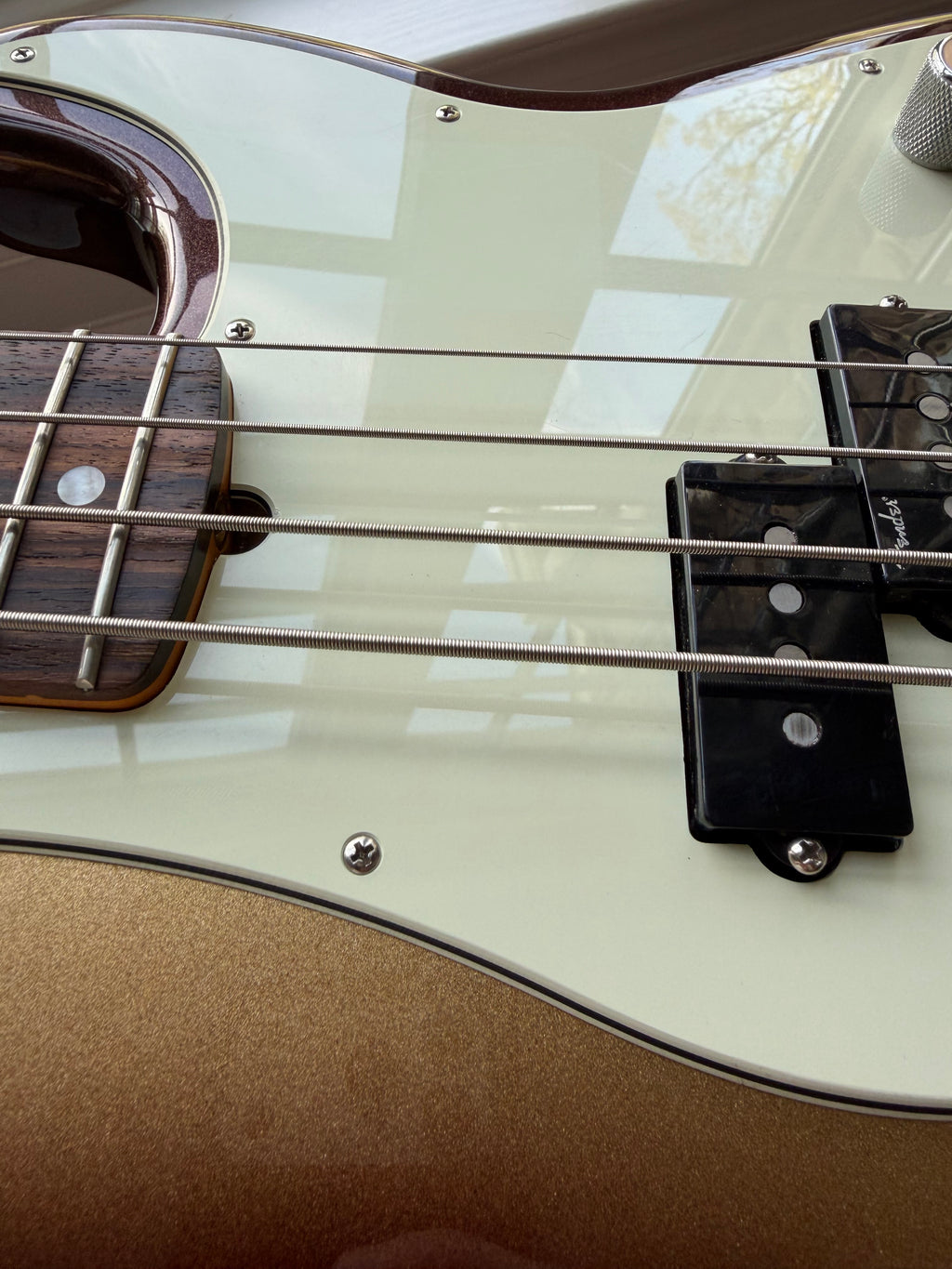 2019 Fender American Ultra Precision Bass - Mocha Burst