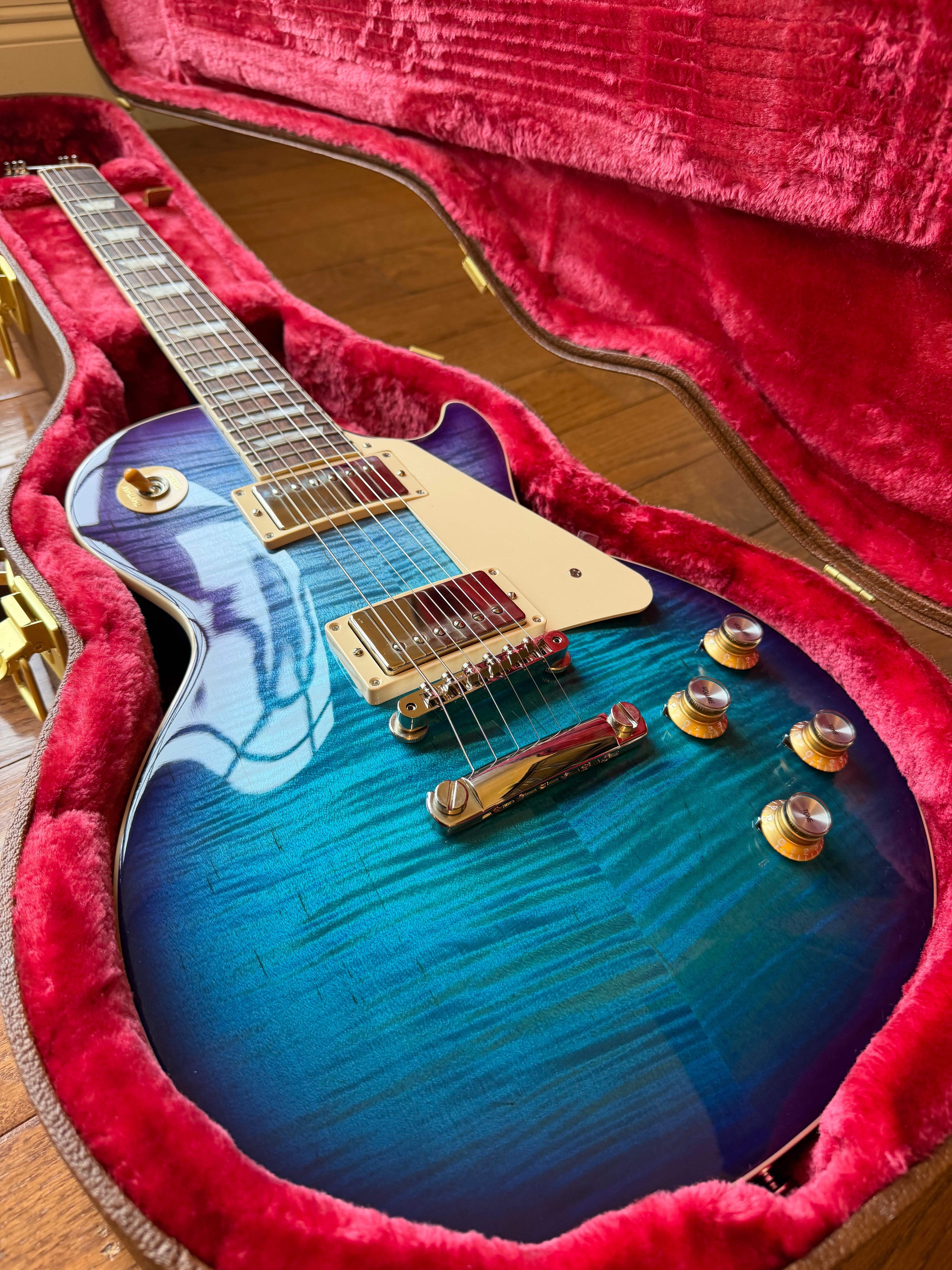 2026 Gibson Les Paul Standard 60s Figured Top - Blueberry Burst