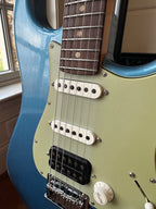 2025 Fender Custom Shop W25 Custom Deluxe Stratocaster Relic S1 HSS - Aged Lake Placid Blue - Image 4