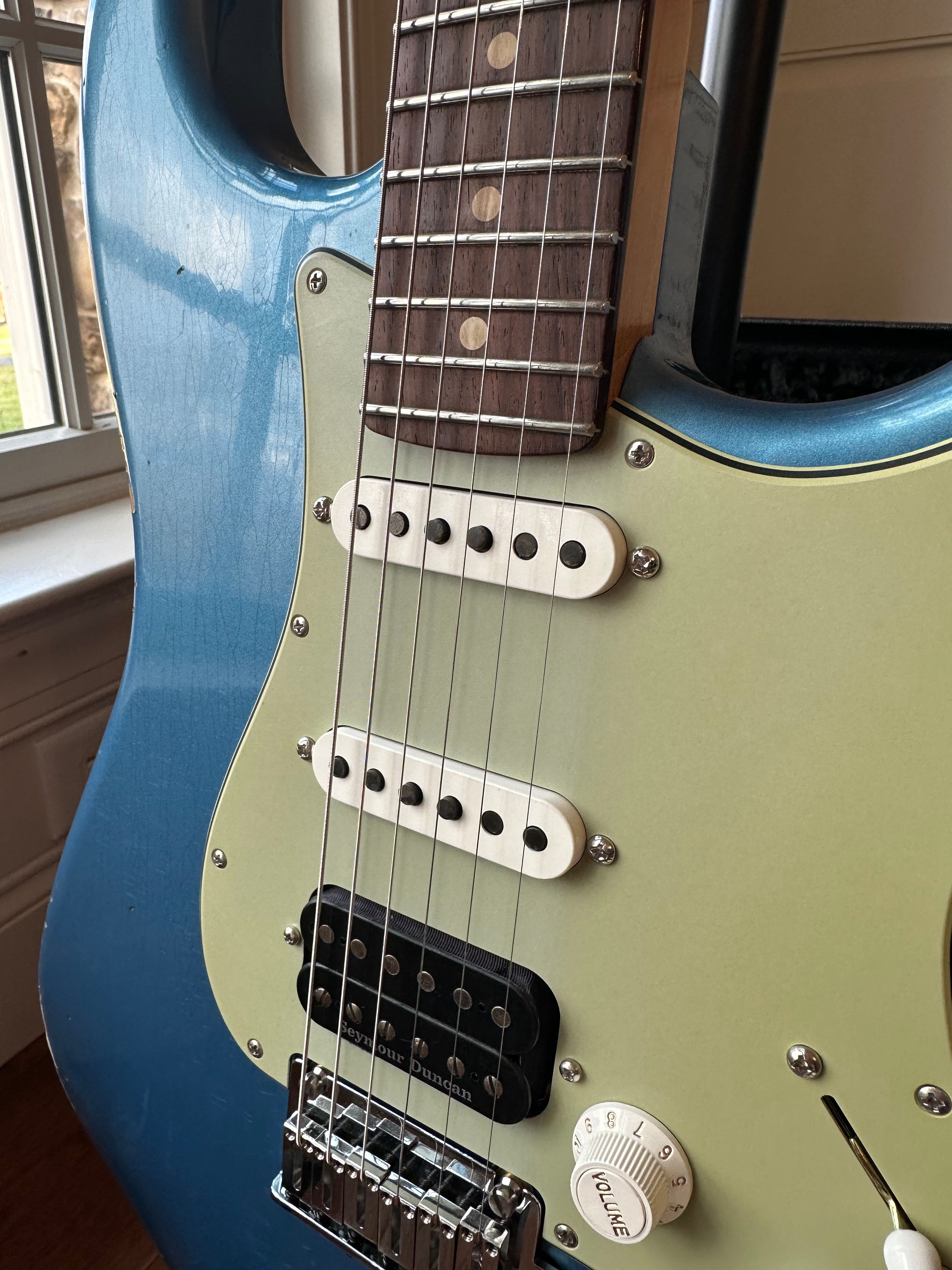 2025 Fender Custom Shop W25 Custom Deluxe Stratocaster Relic S1 HSS - Aged Lake Placid Blue - Image 4