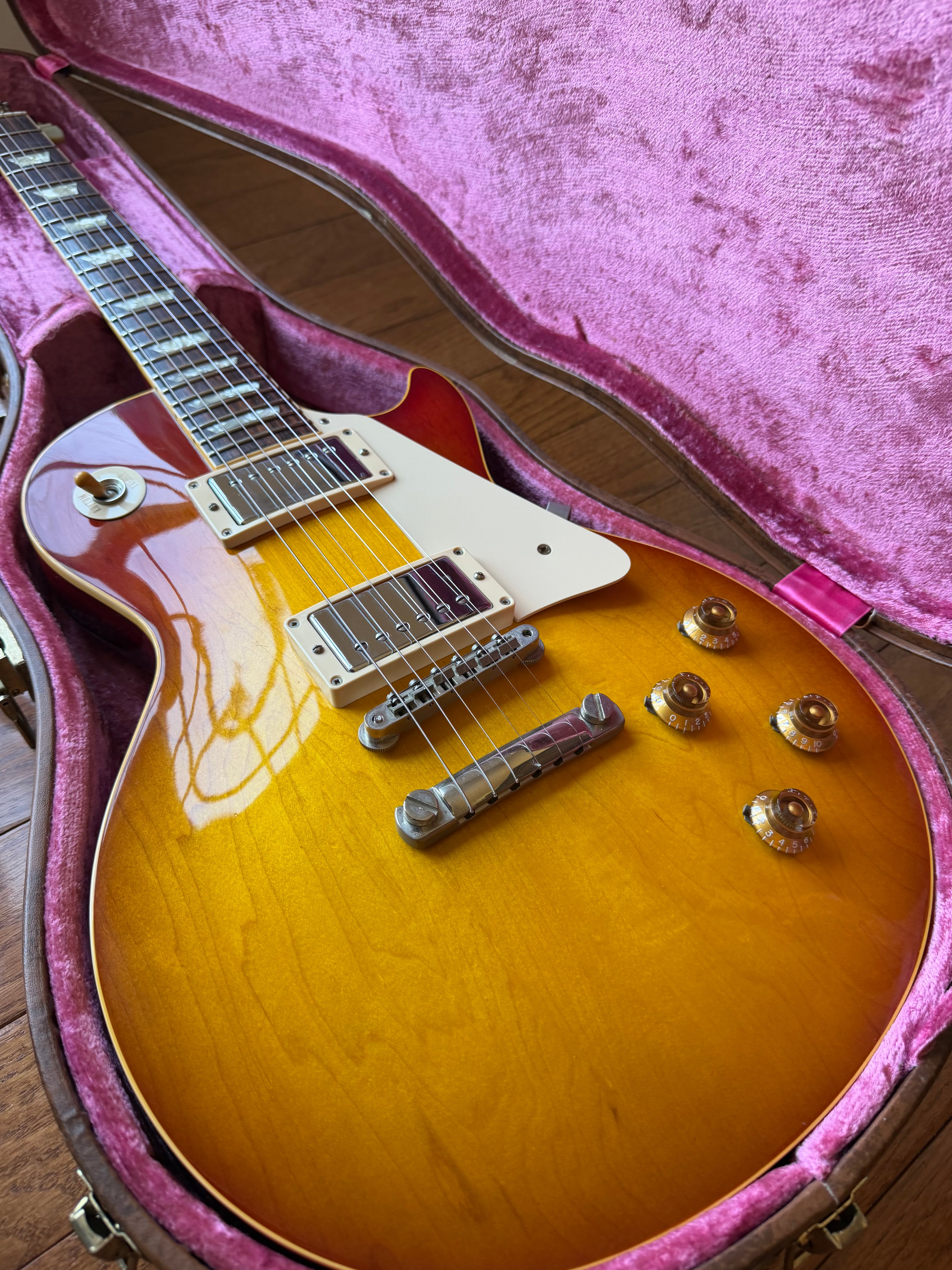 1999 Gibson Custom Shop ‘59 Reissue R9 8.3 lbs Les Paul Standard - Heritage Cherry Sunburst