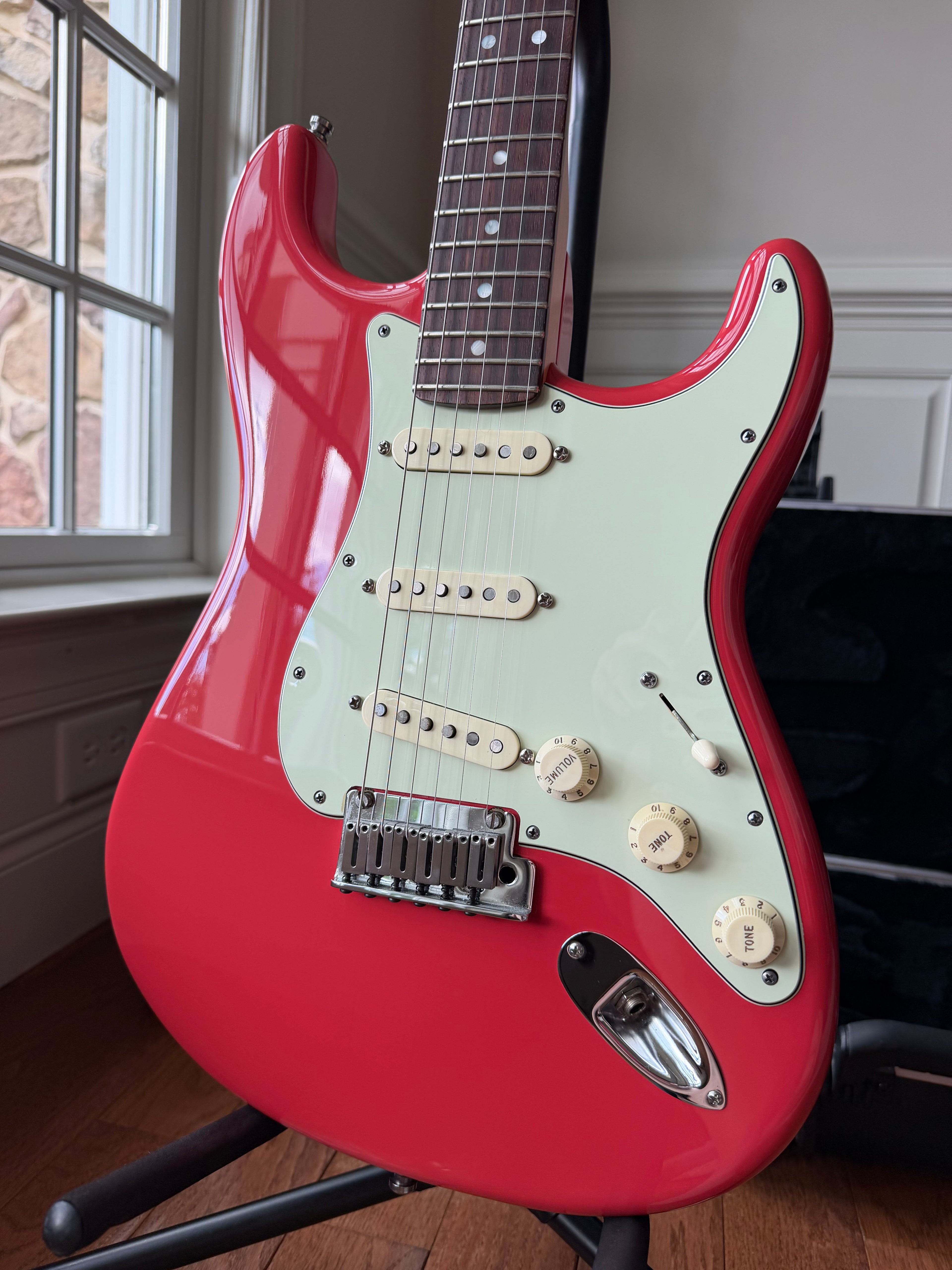2011 Fender American Deluxe Stratocaster - Fiesta Red