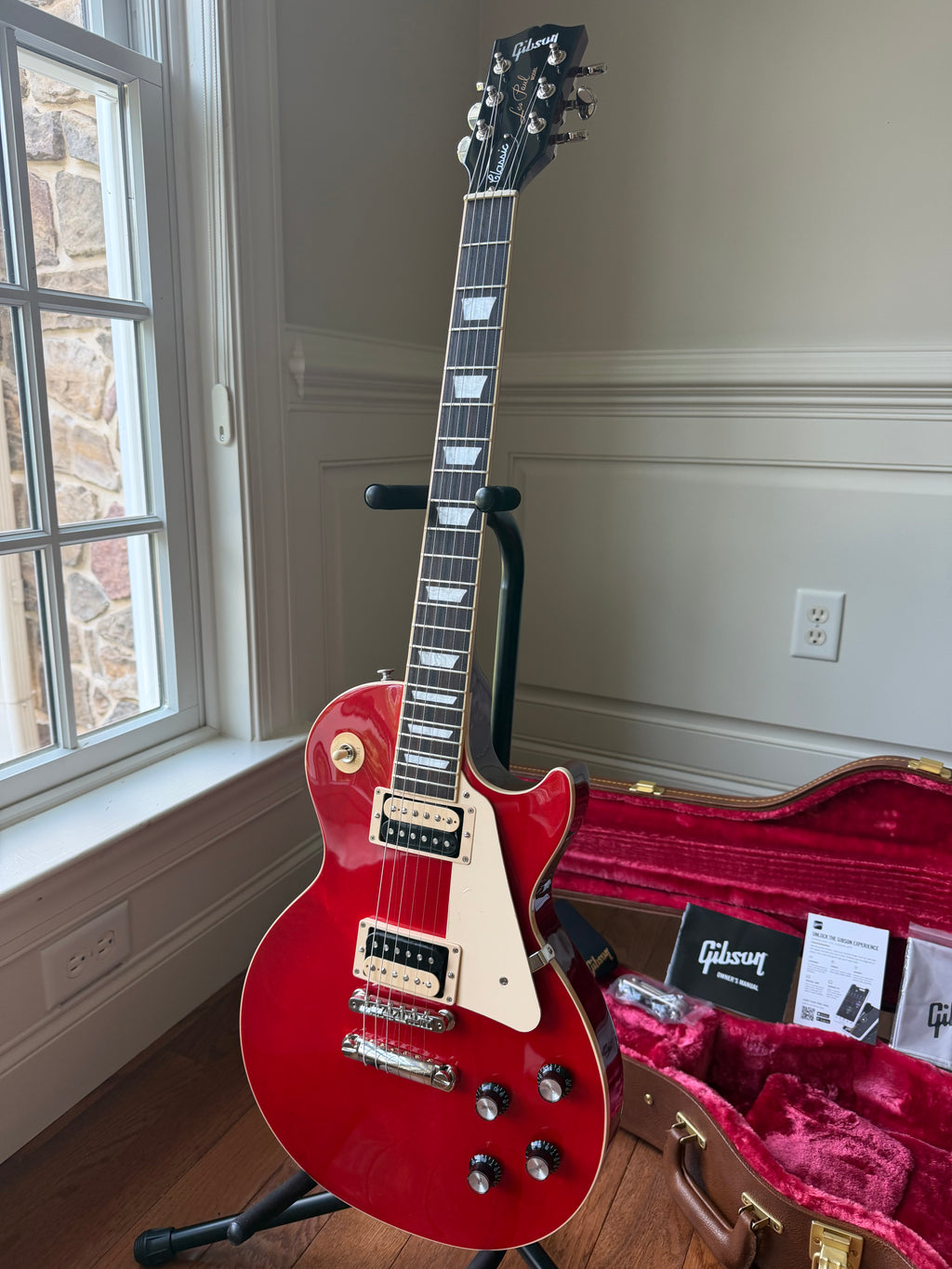 2023 Gibson Les Paul Classic - Translucent Cherry Red