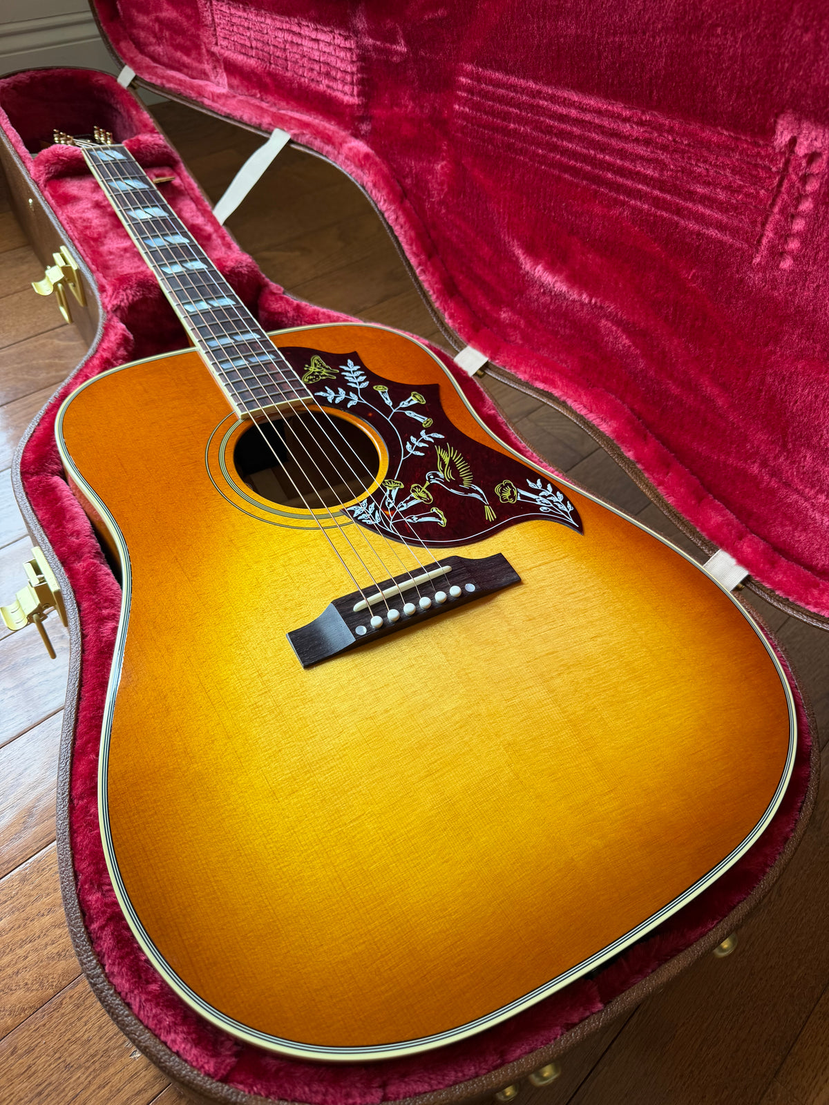 2026 Gibson Hummingbird Original - Heritage Cherry Sunburst