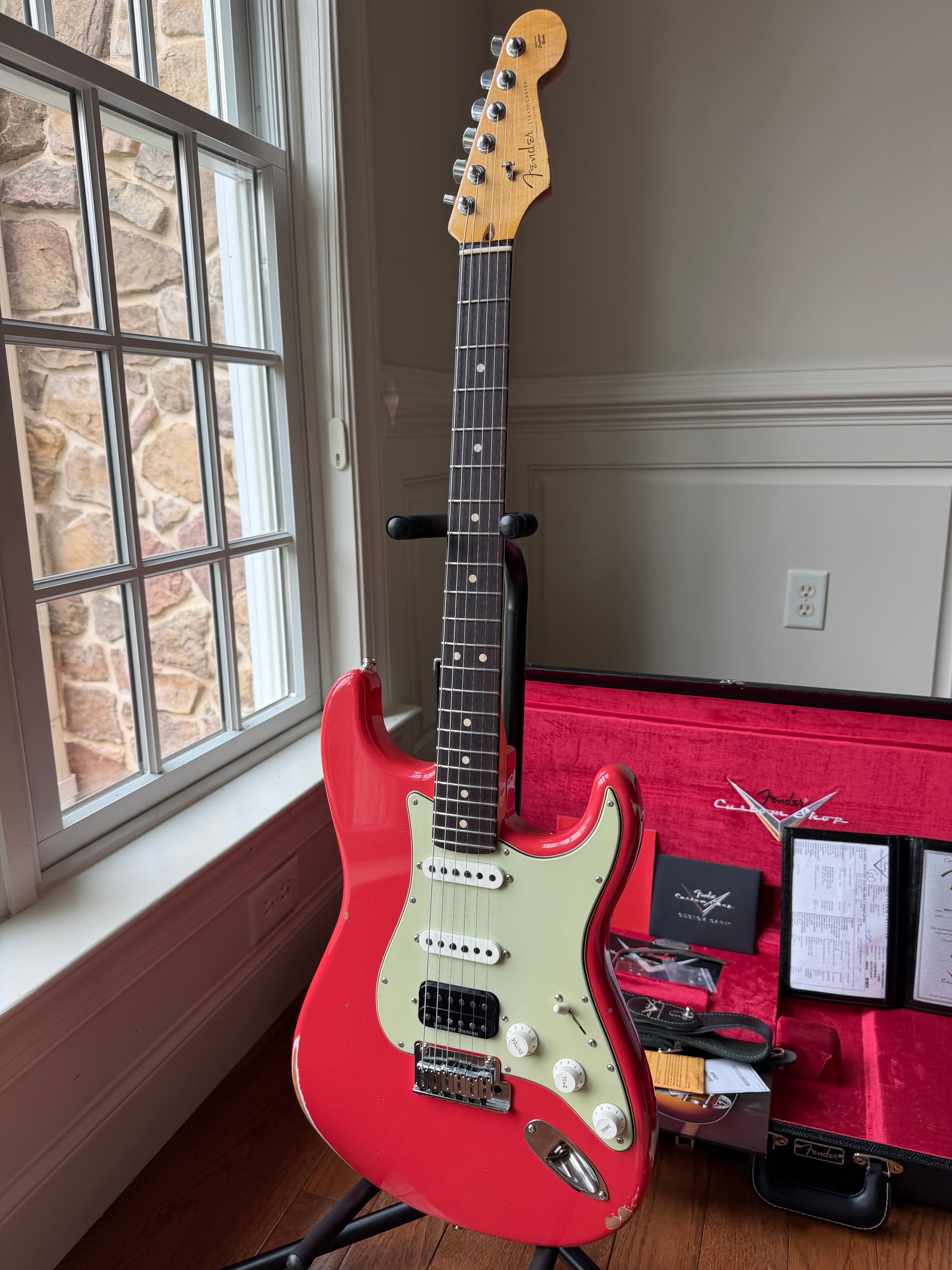 2025 Fender Custom Shop Stratocaster Custom Deluxe W25 Relic HSS - Aged Fiesta Red
