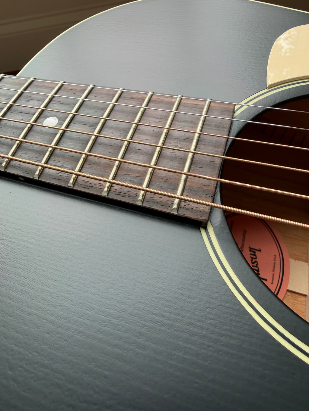 2026 Gibson L-00 Century 12-Fret - Ebony Black
