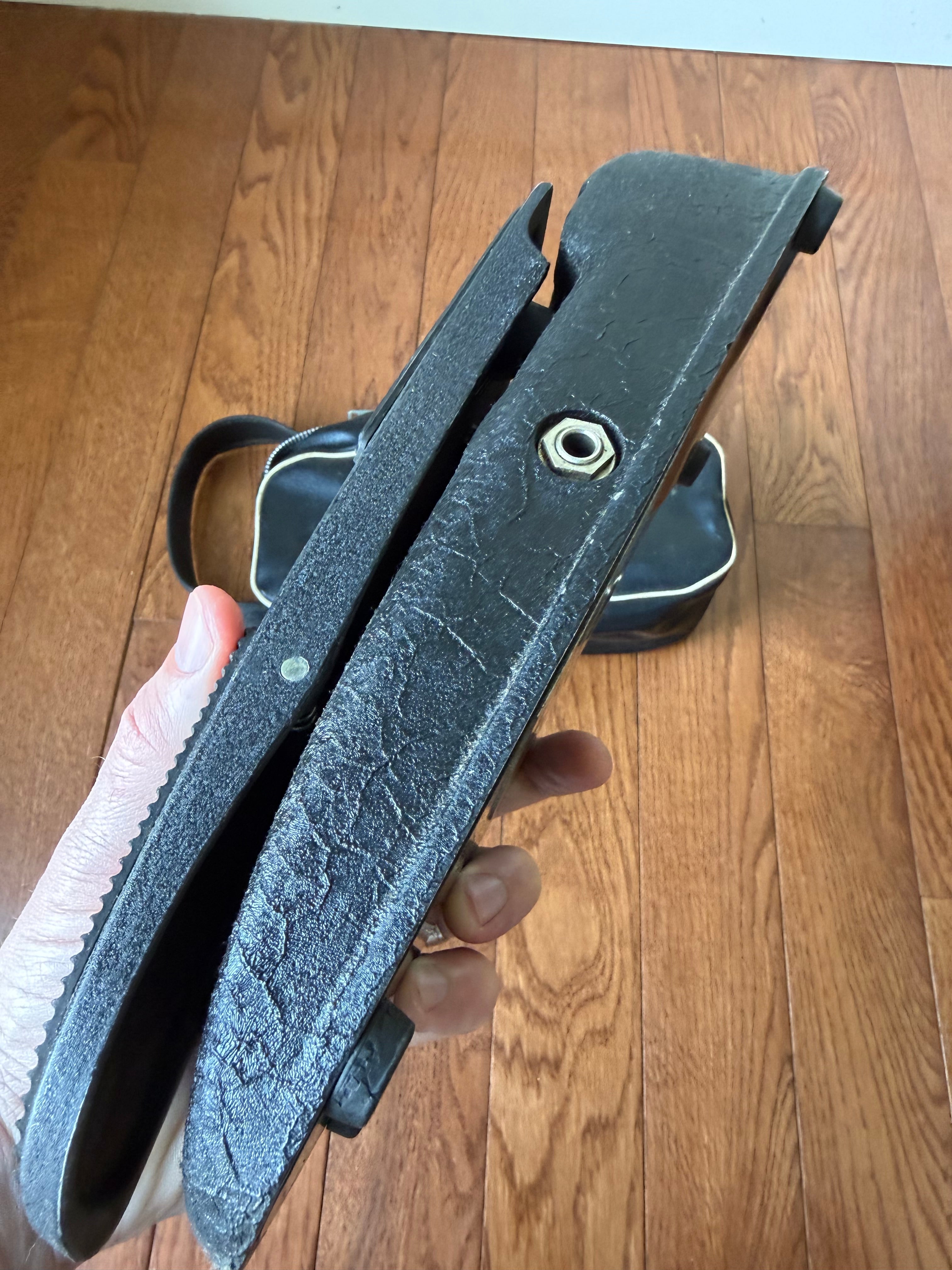 Maestro Boomerang Wah and Volume