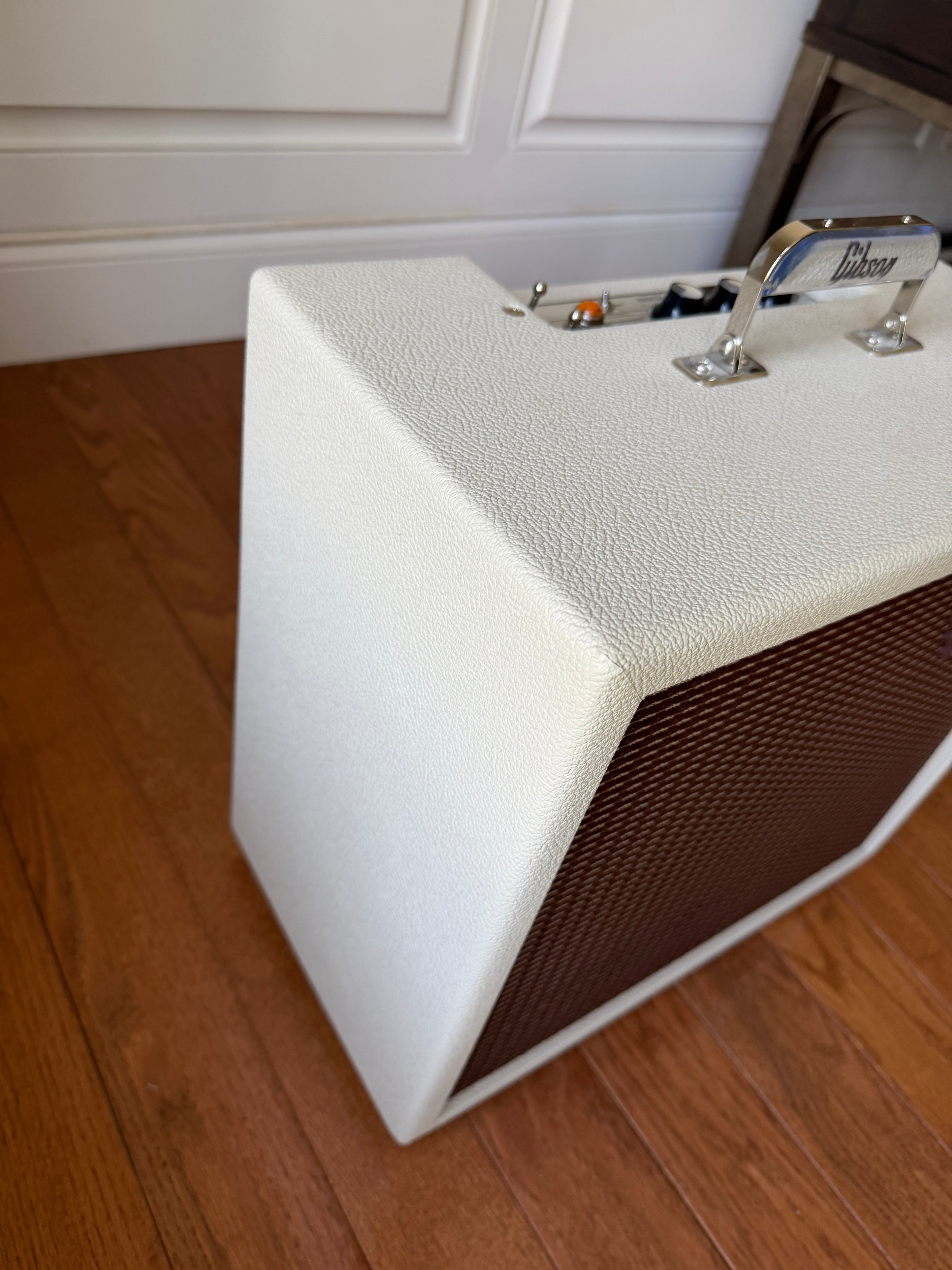 Gibson Falcon 5 7-Watt 1x10" Guitar Combo - Cream Bronco Vinyl with Oxblood Grille