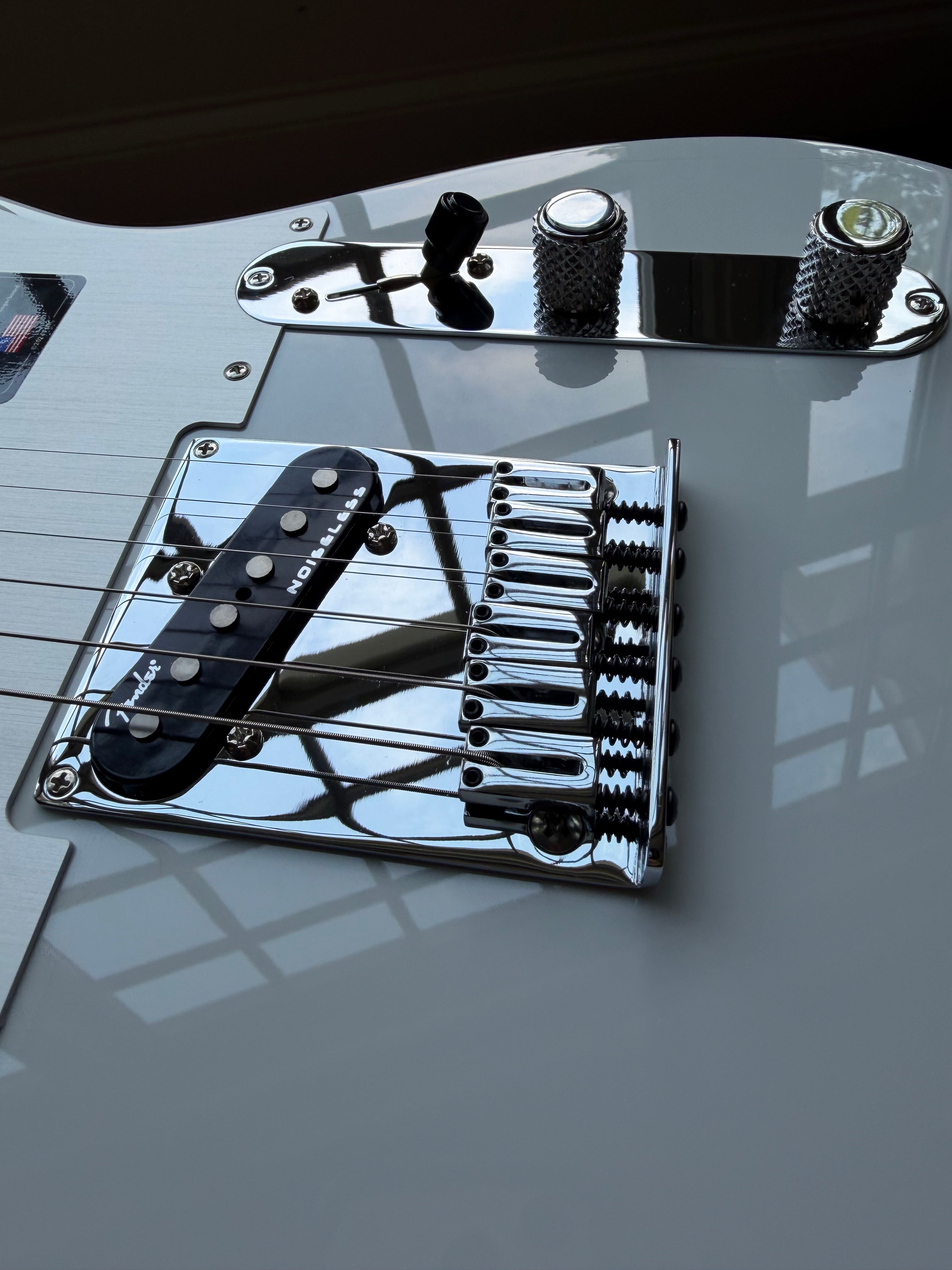 2026 Fender American Ultra II Telecaster Maple - Avalanche White