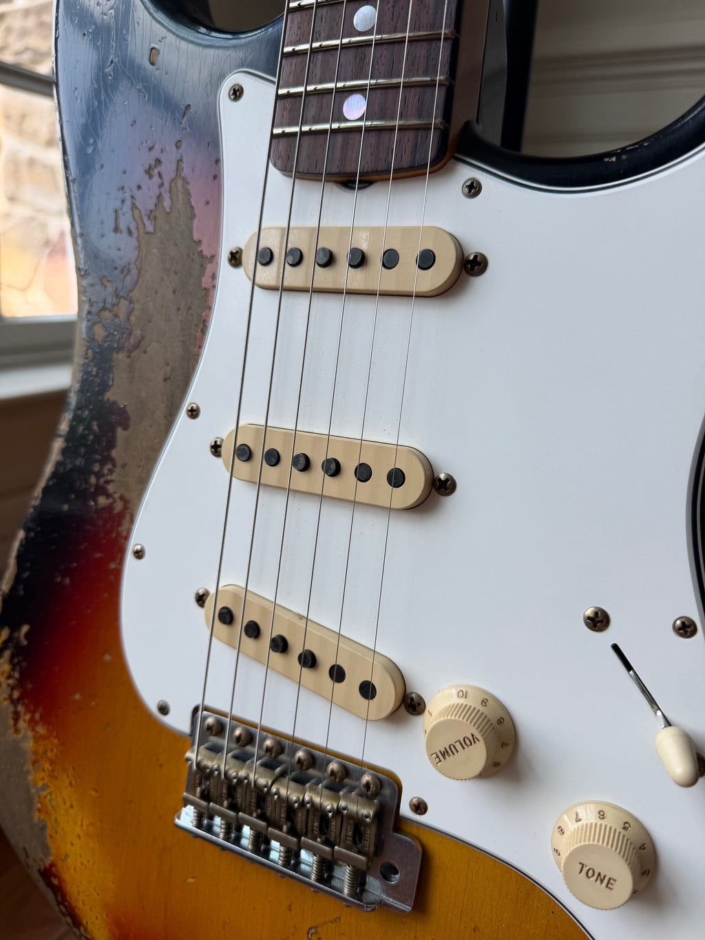 2025 Fender Custom Shop Stratocaster Pro SR25 Super Heavy Relic - 3 Color Sunburst