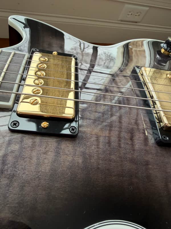 2025 Gibson Les Paul Supreme - Translucent Ebony Burst