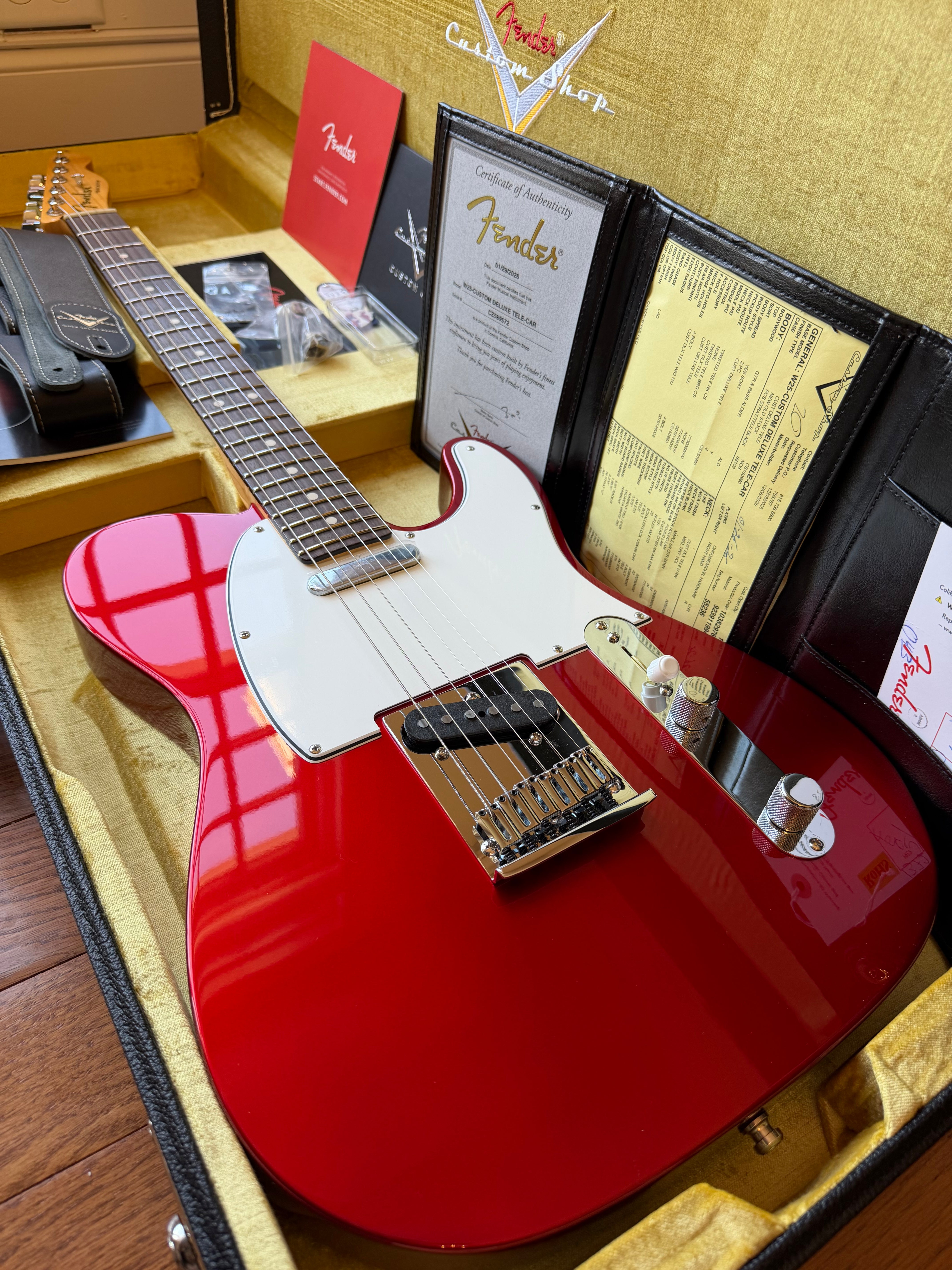 2026 Fender Custom Shop Telecaster Custom Deluxe W25 Limited Edition NOS - Candy Apple Red