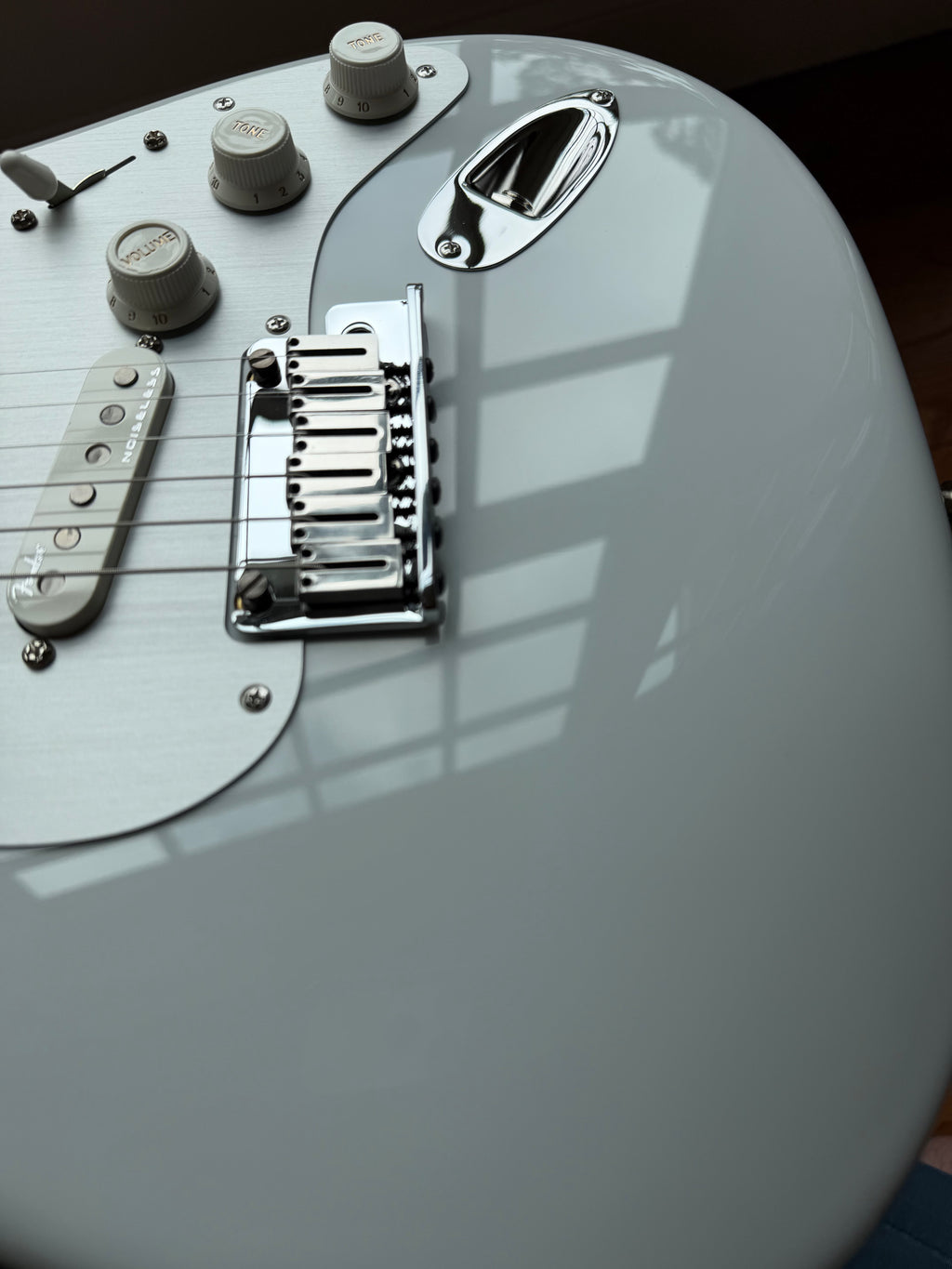 2026 Fender American Ultra II Stratocaster Maple - Avalanche White
