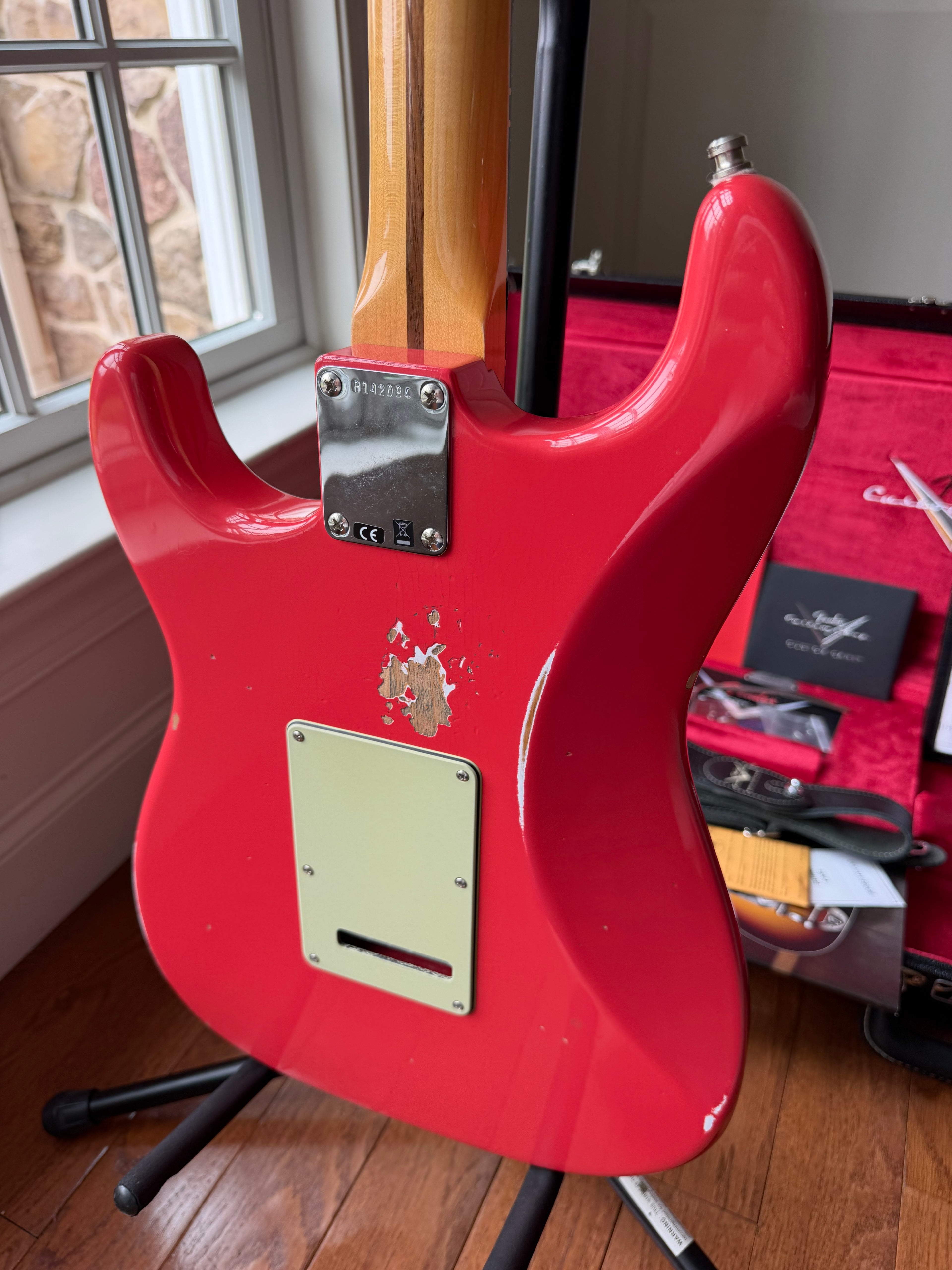 2025 Fender Custom Shop Stratocaster Custom Deluxe W25 Relic HSS - Aged Fiesta Red