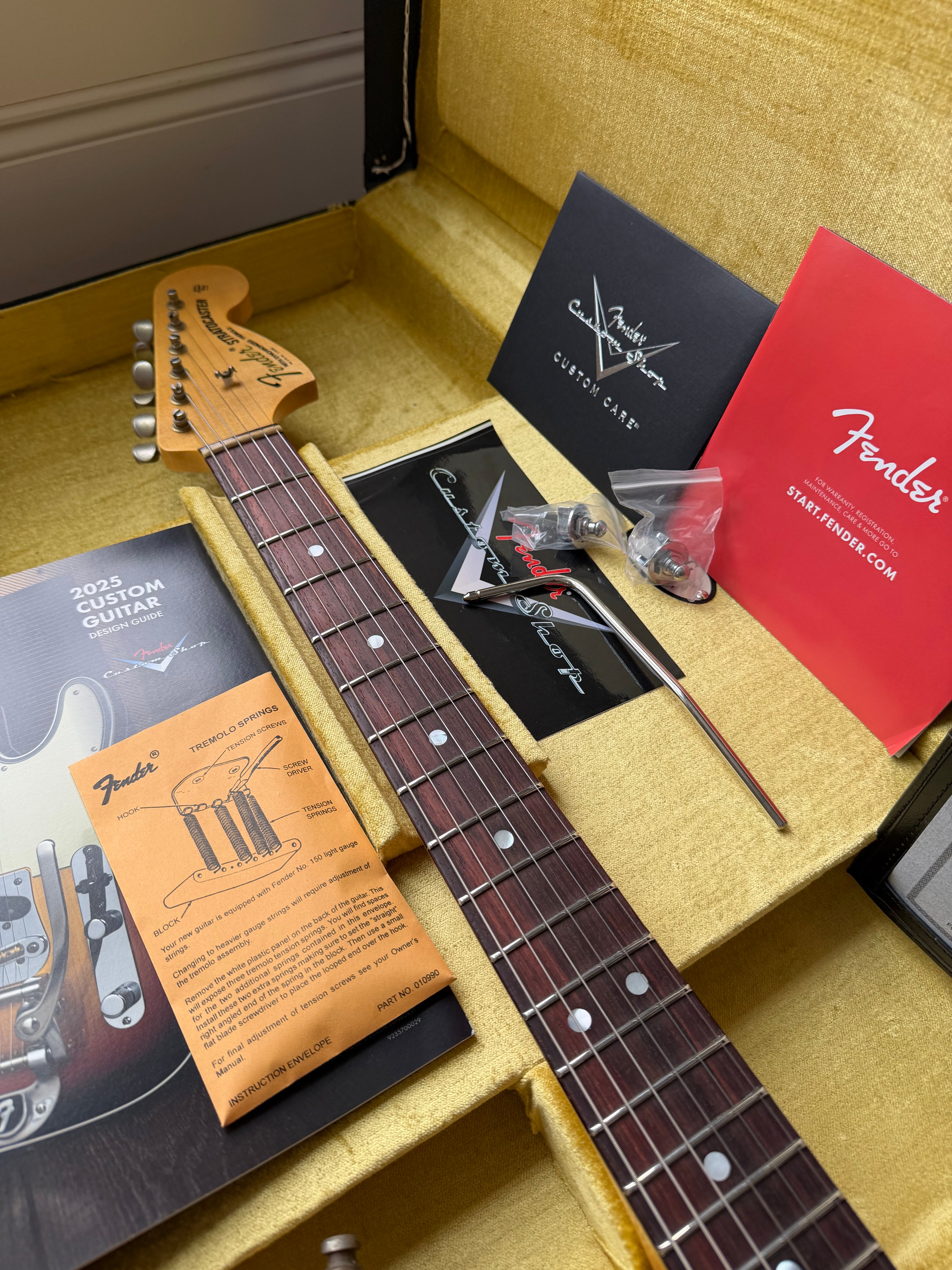 2026 Fender Custom Shop Stratocaster Pro W25 Relic - HLE Gold