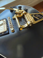 2021 Gibson Les Paul Standard Bigsby Stinger Gold Hardware - Black and Gold
