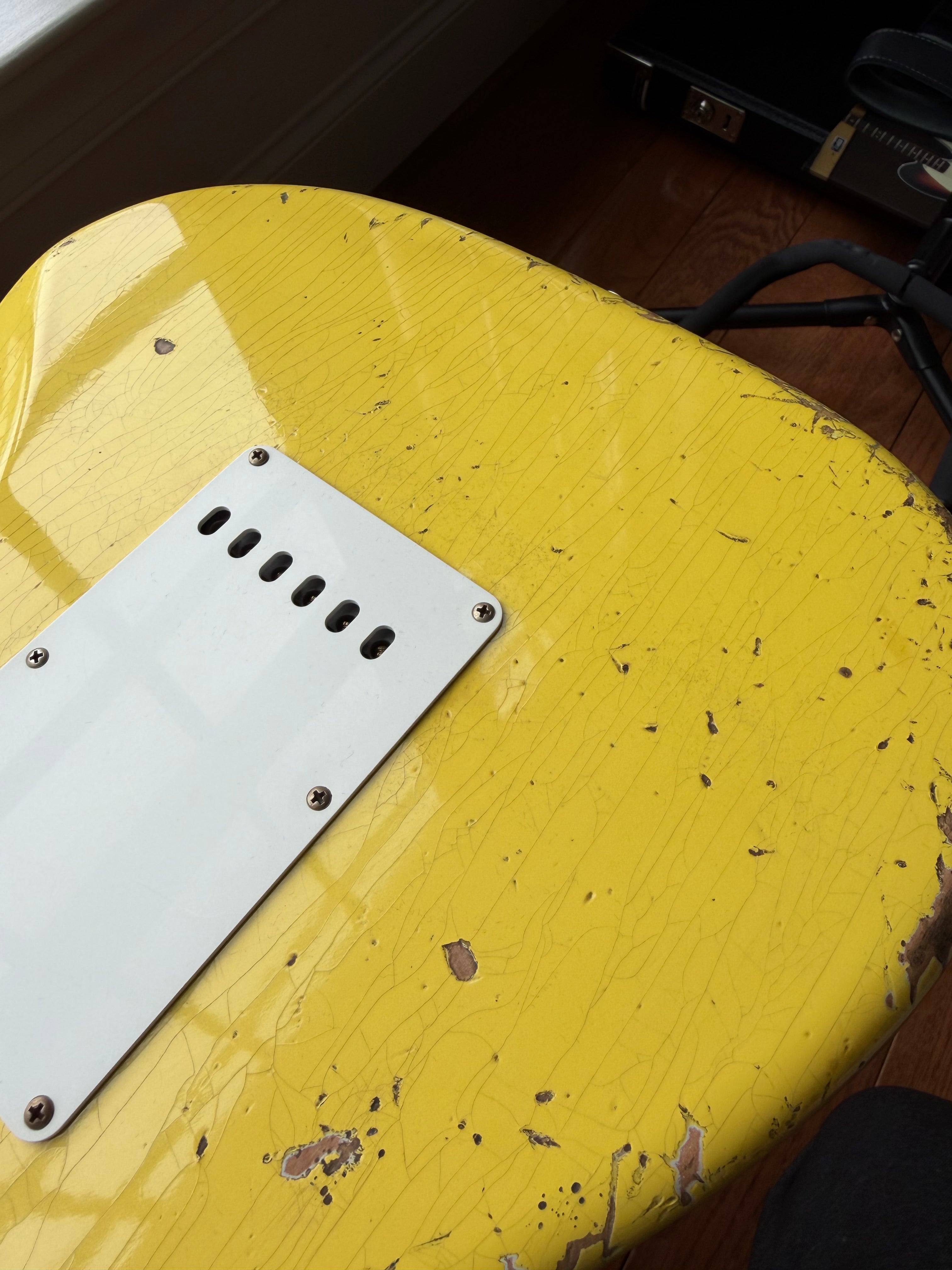 2026 Fender Custom Shop ‘69 Stratocaster SR25 Heavy Relic Matching Reverse Headstock - Aged Canary Yellow