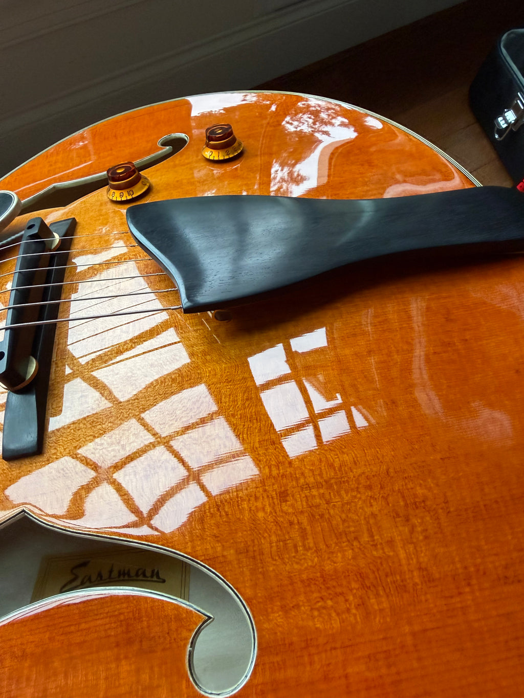 2023 Eastman AR580CE HB Archtop - Honey Burst