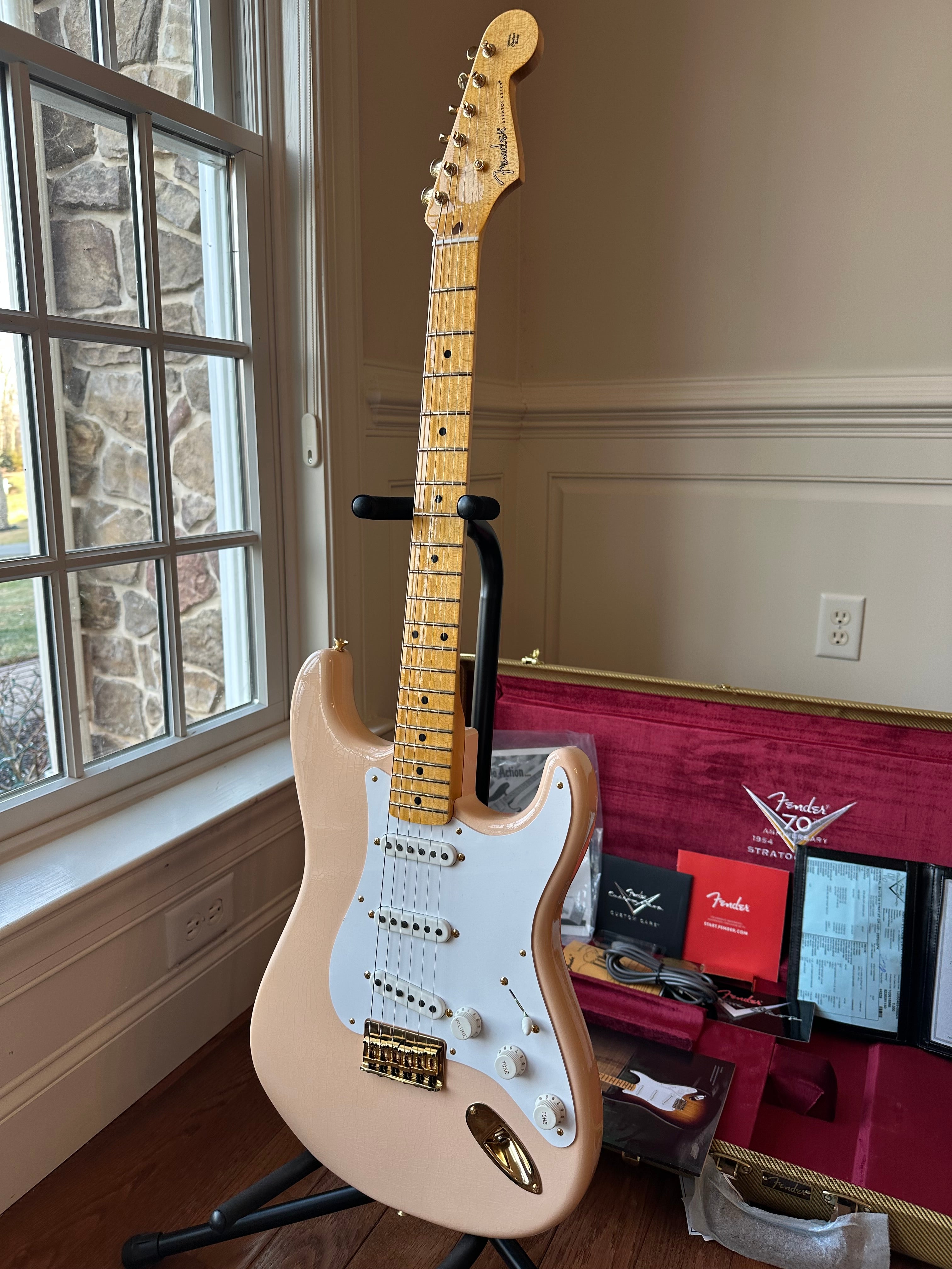 2025 Fender Custom Shop '54 Stratocaster B4 70th Anniversary Deluxe Closer Classic - Shell Pink - Image 3
