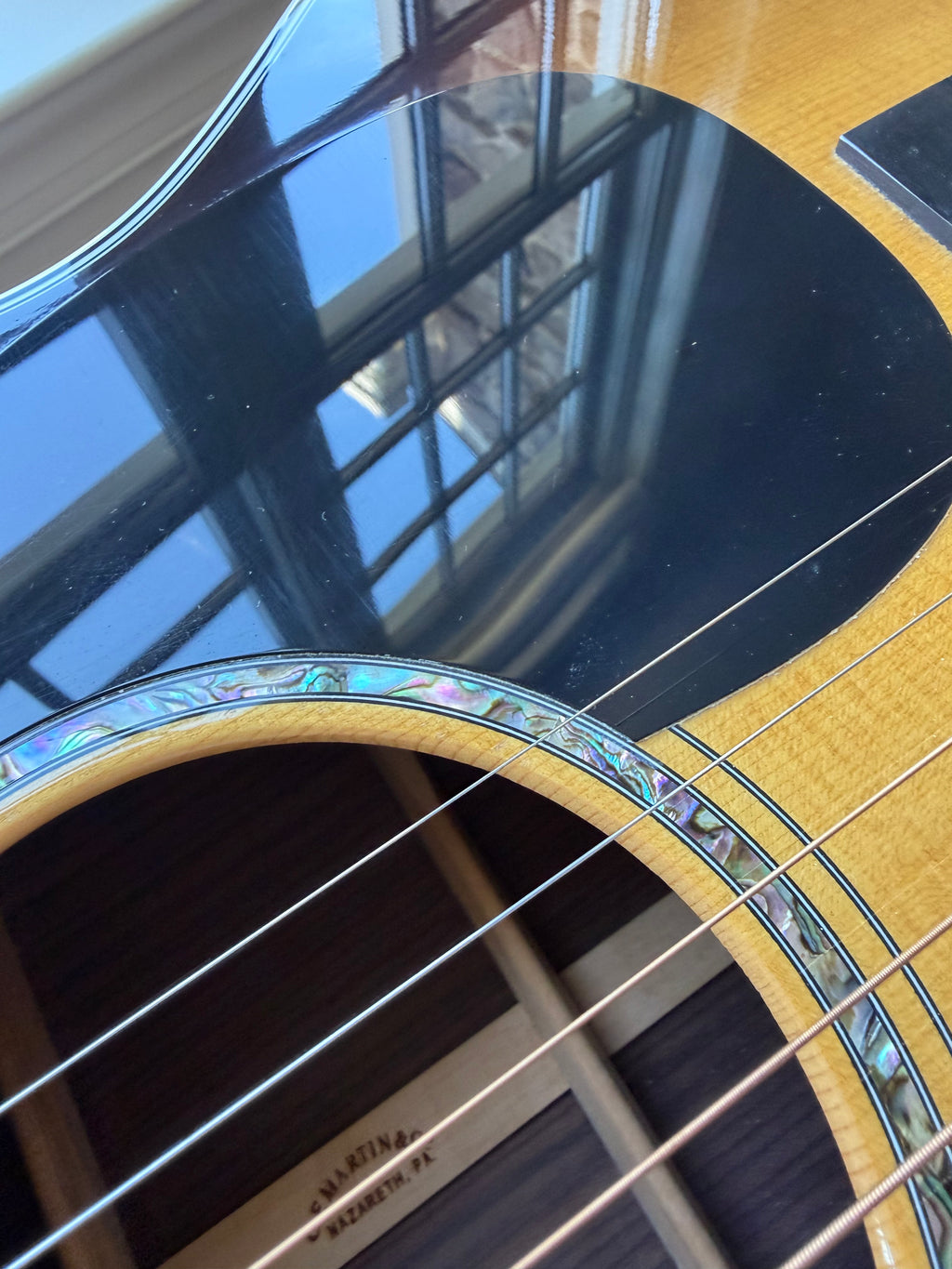 2015 Martin Custom Aura Gloss Top GT - Burst