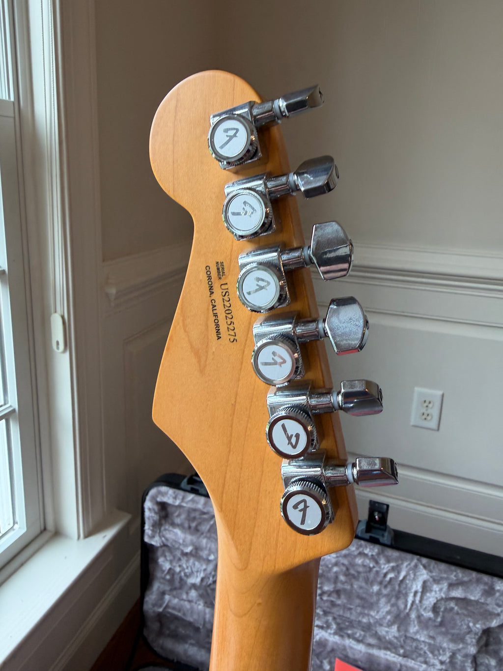2022 Fender American Ultra Stratocaster Maple Fretboard - Cobra Blue