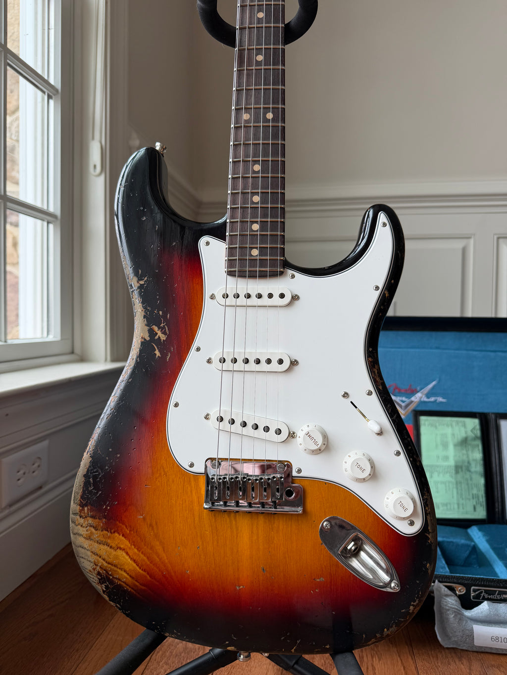 2026 Fender Custom Shop Stratocaster Custom Deluxe SR25 Heavy Relic - Aged 3 Color Sunburst - Image 2