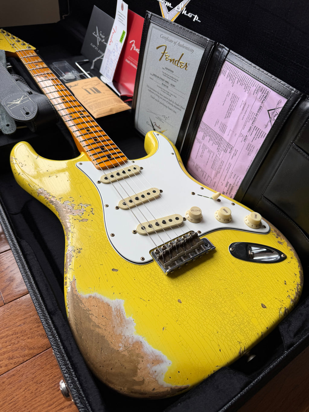 2026 Fender Custom Shop ‘69 Stratocaster SR25 Heavy Relic Matching Reverse Headstock - Aged Canary Yellow
