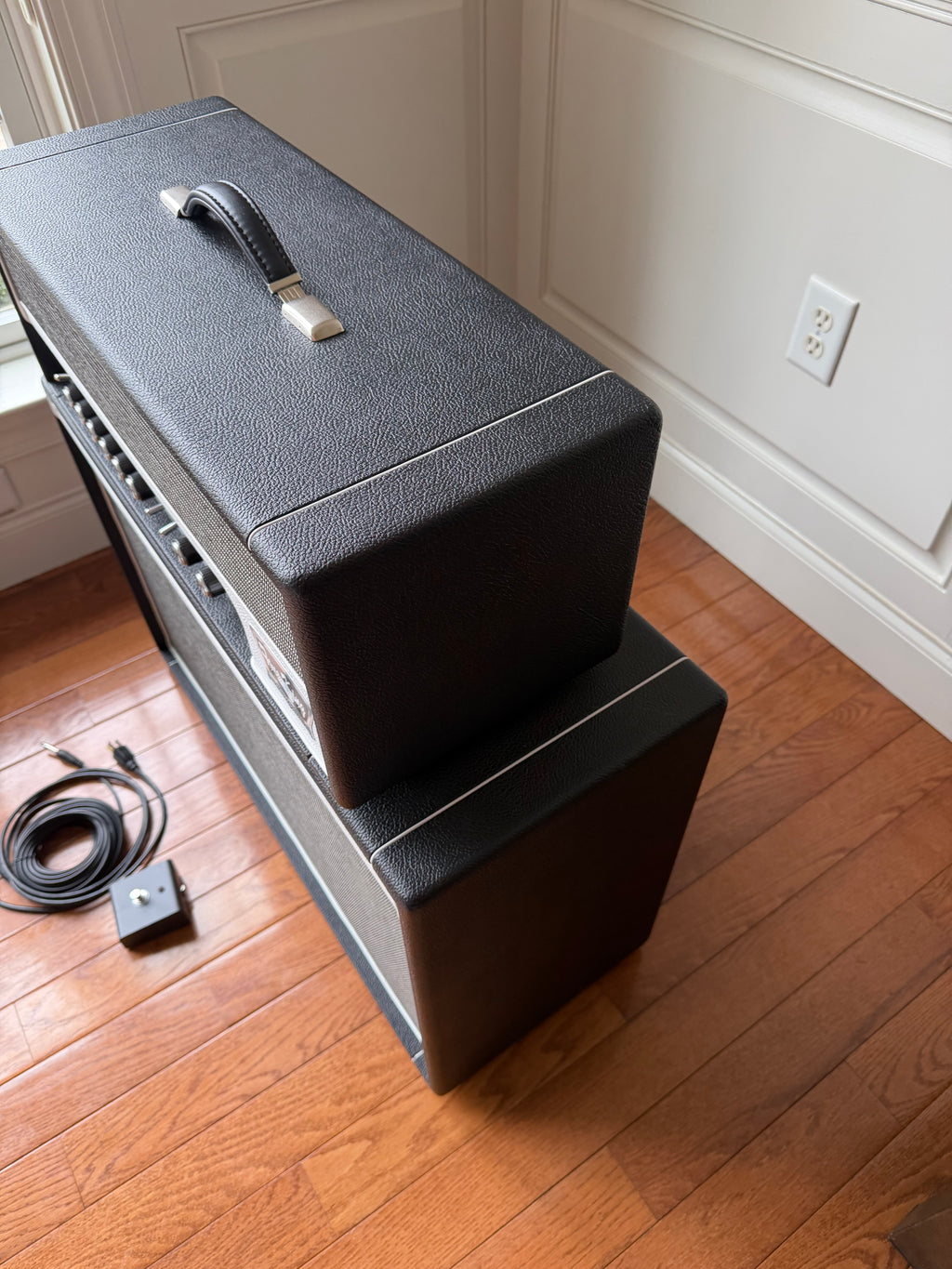 Tone King Royalist MKIII 40W Tube Amplifier Head with 2 x 12-inch 120W Closed-back Cab - Black - Image 8