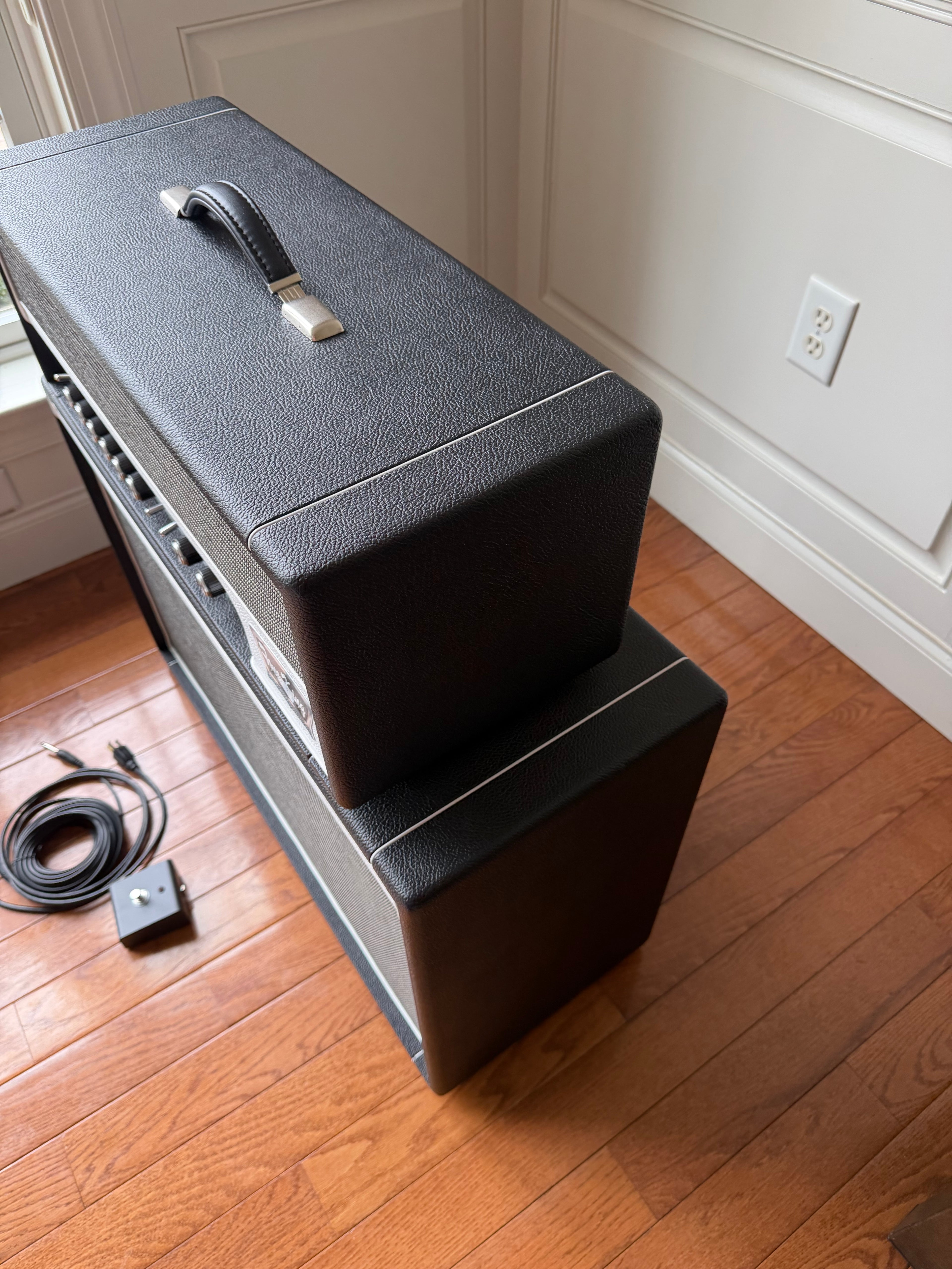 Tone King Royalist MKIII 40W Tube Amplifier Head with 2 x 12-inch 120W Closed-back Cab - Black - Image 8