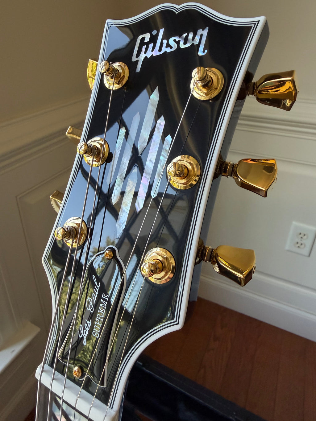 2026 Gibson Les Paul Supreme - Ebony Black
