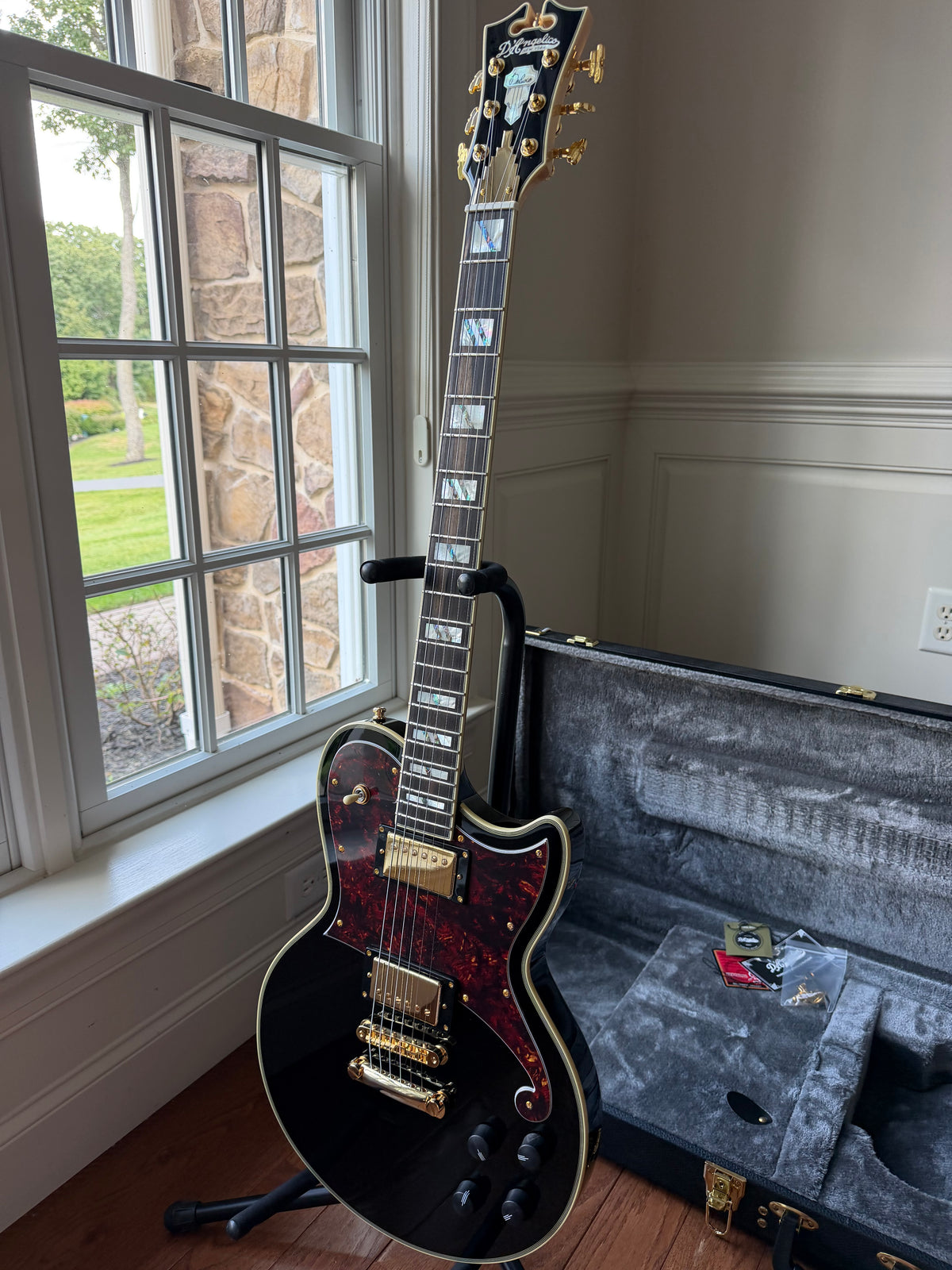 2024 D'Angelico Deluxe Atlantic Baritone - Solid Black