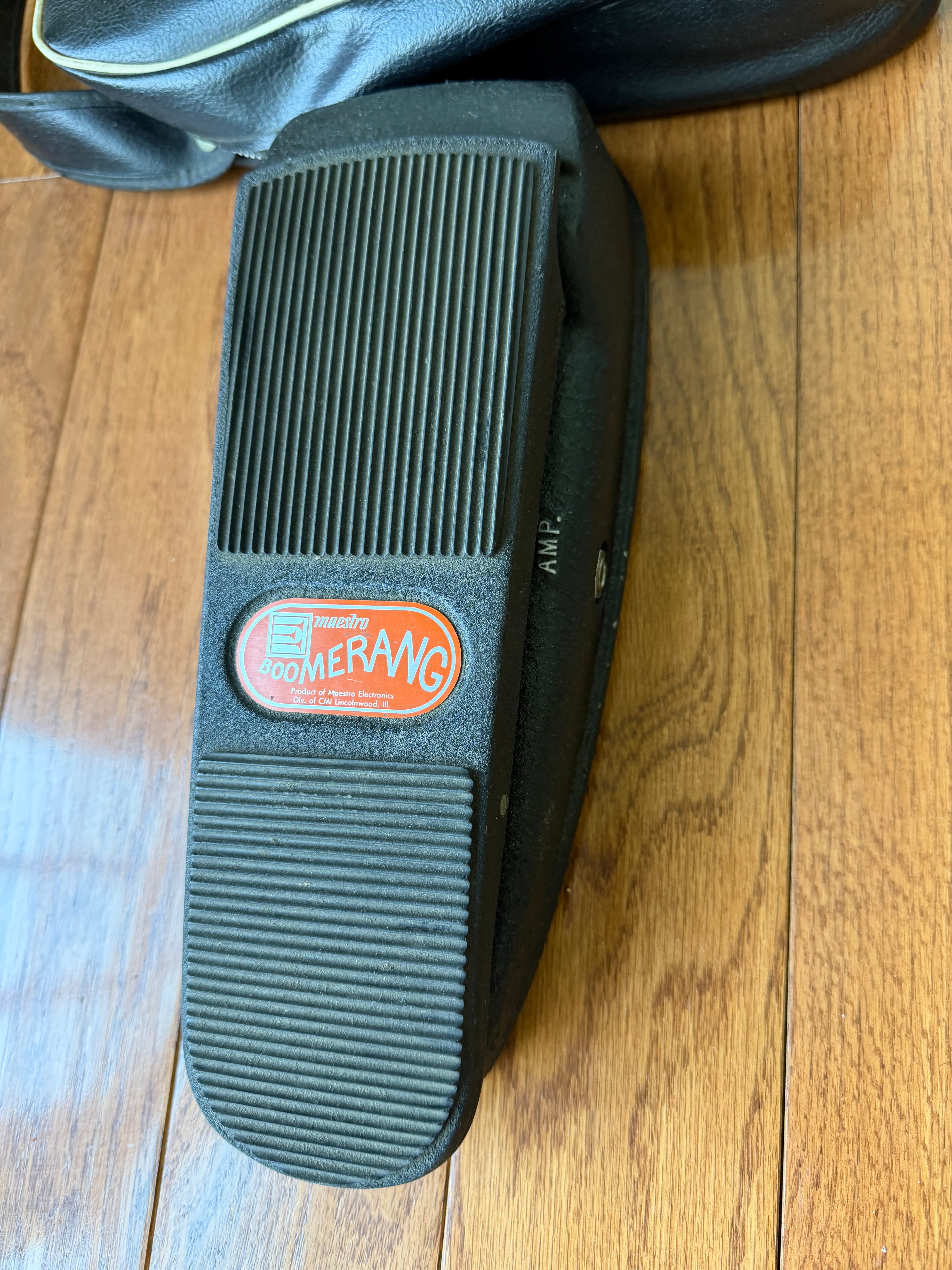 Maestro Boomerang Wah and Volume