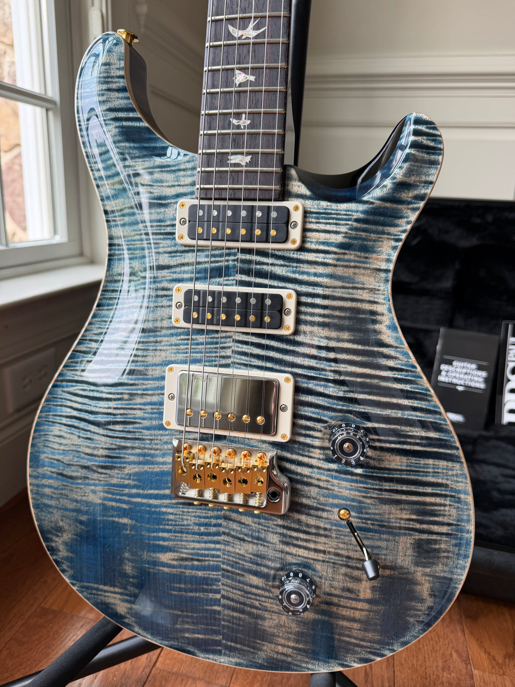 2025 PRS Studio 22 10 Top - Faded Whale Blue