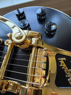 2021 Gibson Les Paul Standard Bigsby Stinger Gold Hardware - Black and Gold