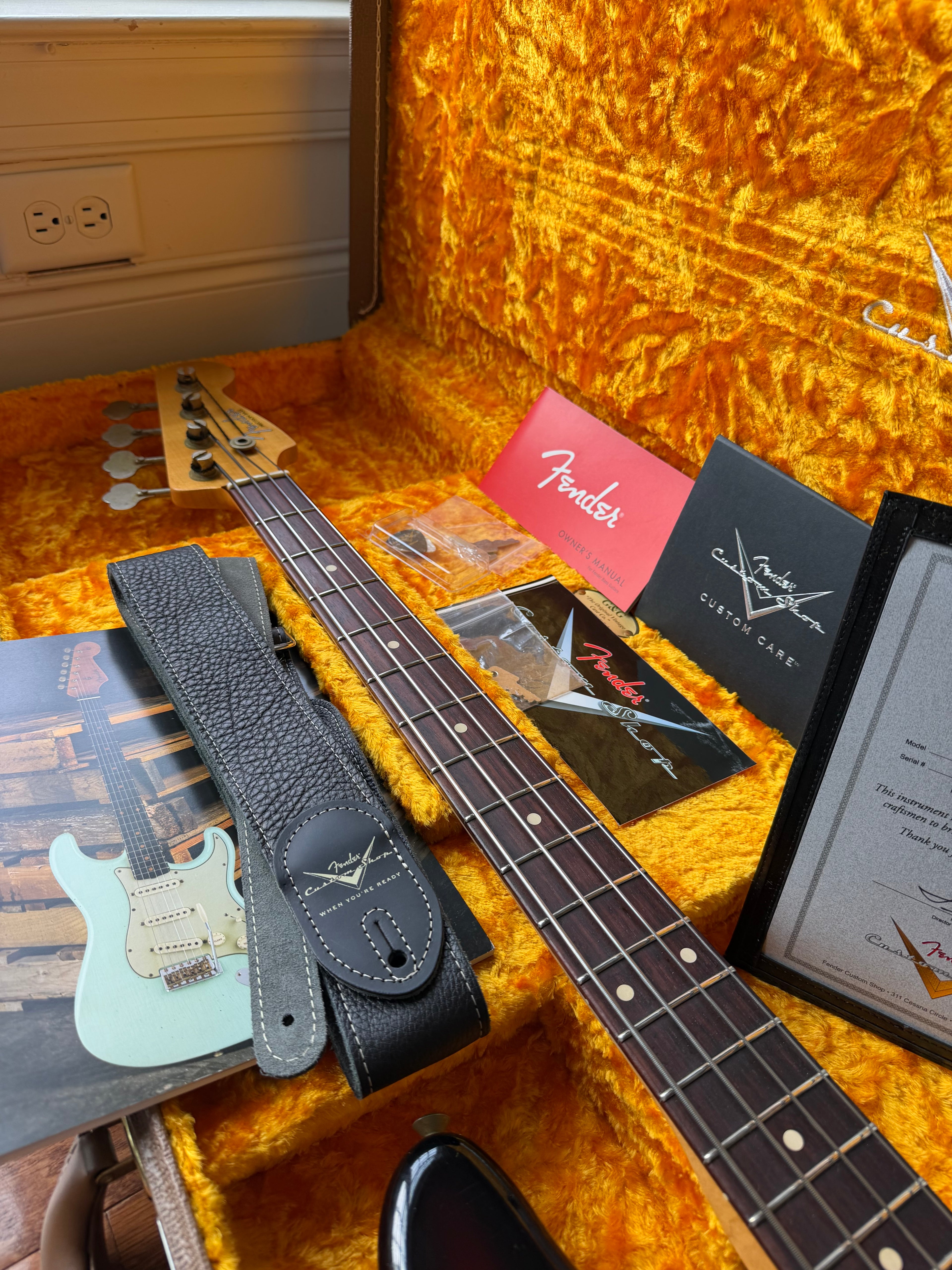 2021 Fender Custom Shop ‘61 Precision Bass Relic - 3 Color Sunburst