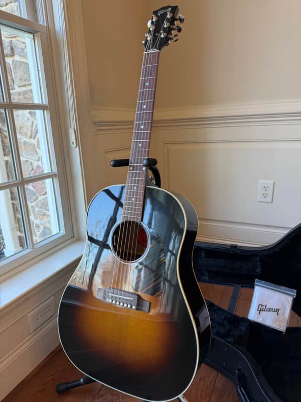 2025 Gibson Custom Shop J-45 M2M Thermally Aged Adirondack Red Spruce Top