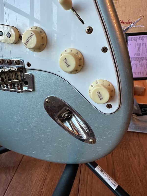 2024 Fender Custom Shop '65 Reissue Stratocaster Journeyman Relic Fire Mist Silver