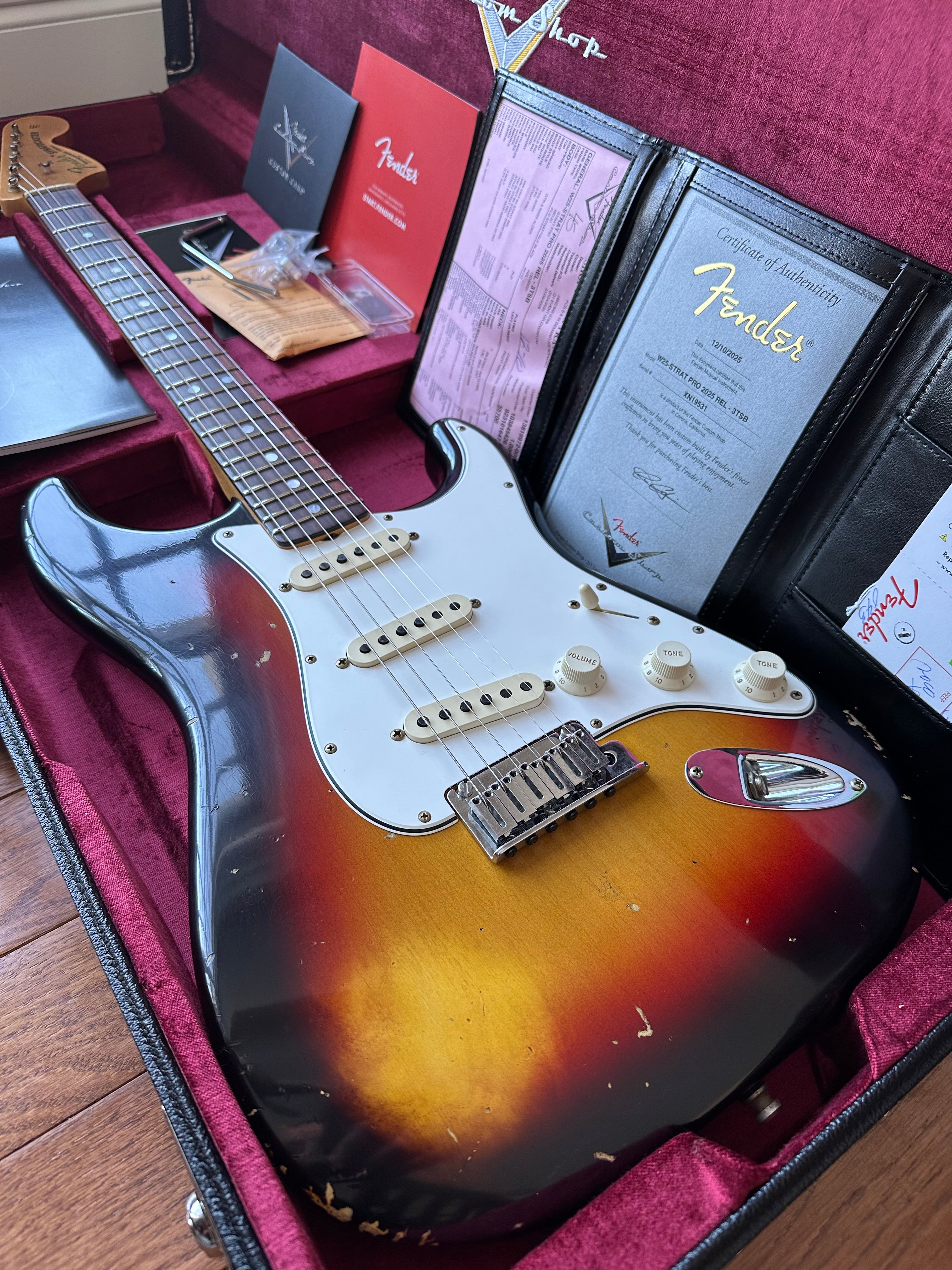 2025 Fender Custom Shop Stratocaster Pro W25 Relic - 3 Color Sunburst - Image 1