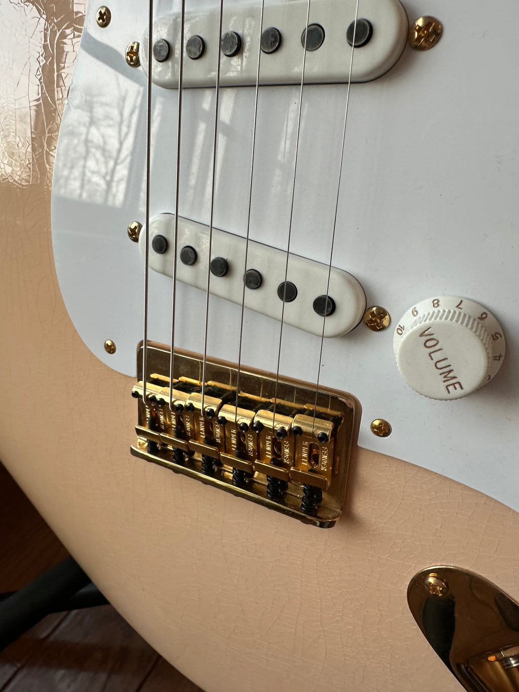 2025 Fender Custom Shop '54 Stratocaster B4 70th Anniversary Deluxe Closer Classic - Shell Pink - Image 5