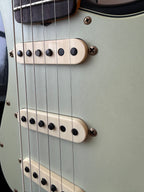 2026 Fender Custom Shop '64 Stratocaster L-Series Journeyman - Black - Image 4