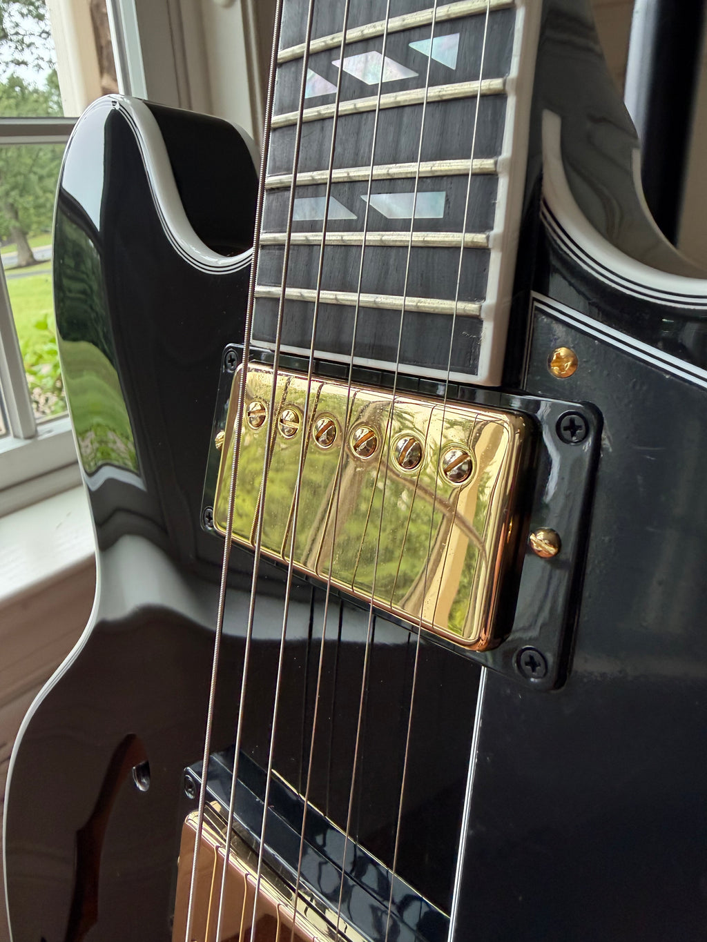 2026 Gibson ES Supreme - Ebony Black