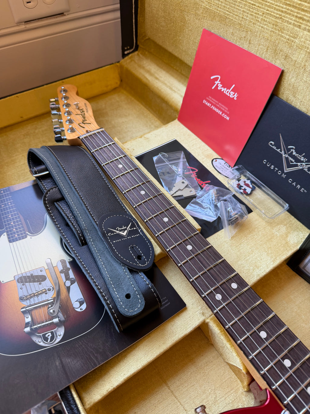 2026 Fender Custom Shop Telecaster Custom Deluxe W25 Limited Edition NOS - Candy Apple Red