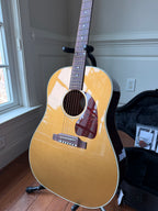 2026 Gibson J-45 Standard - Gold Top
