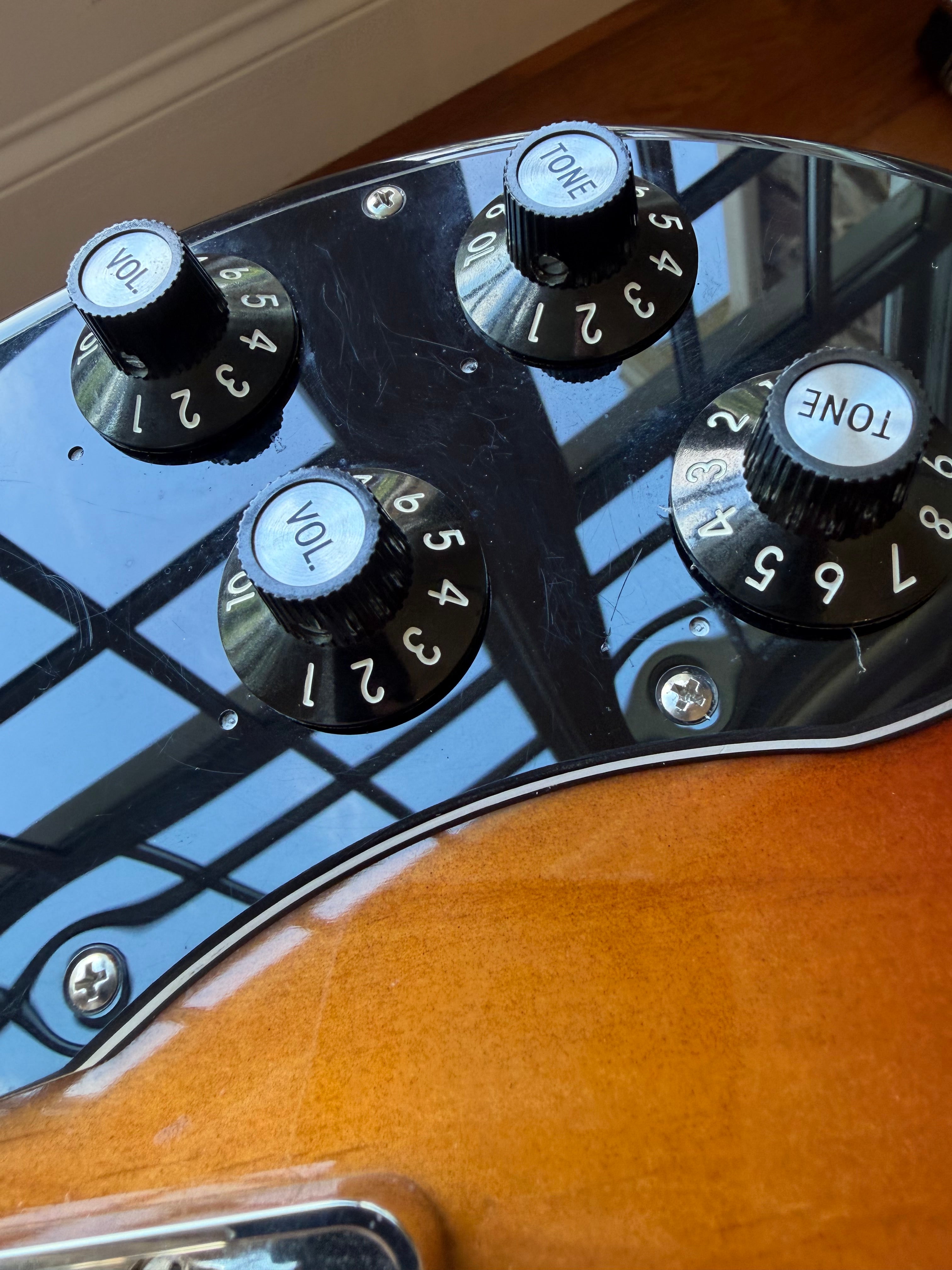2022 Fender American Original 70s Telecaster Custom - 3 Tone Sunburst